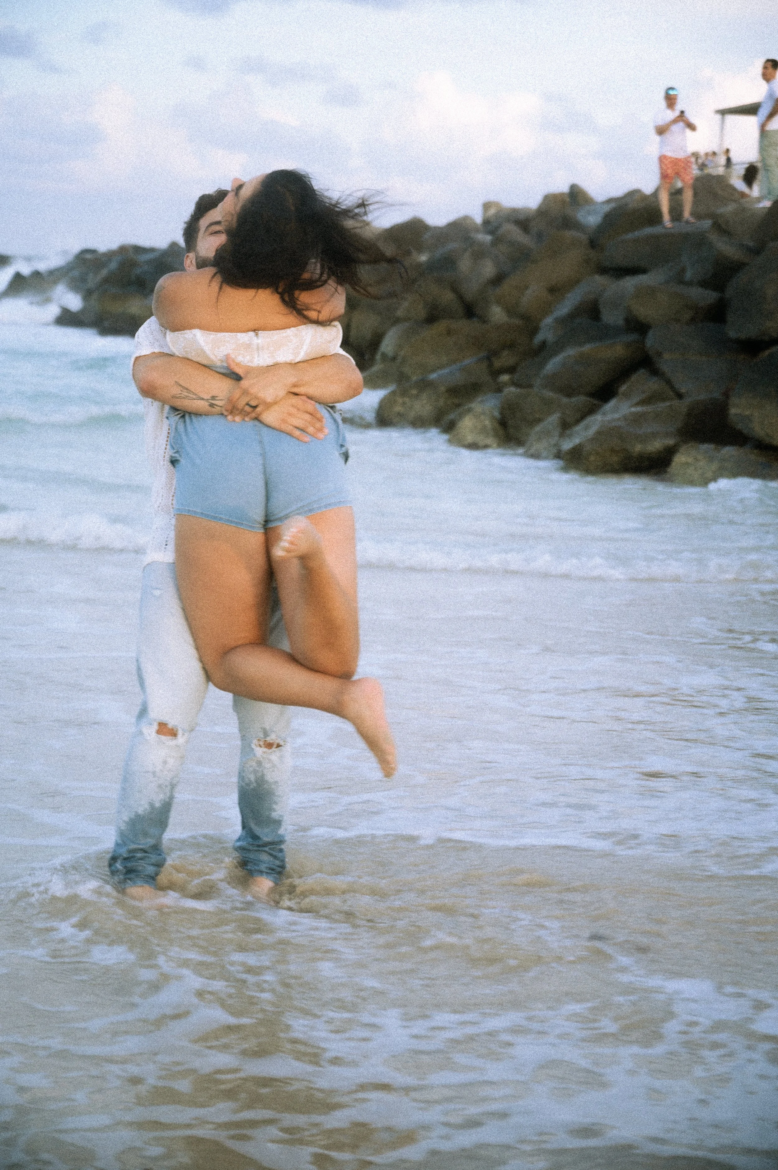 southpointe-beach-engagement-photosession-photography-couple-miami-beachphotosession-232.jpg