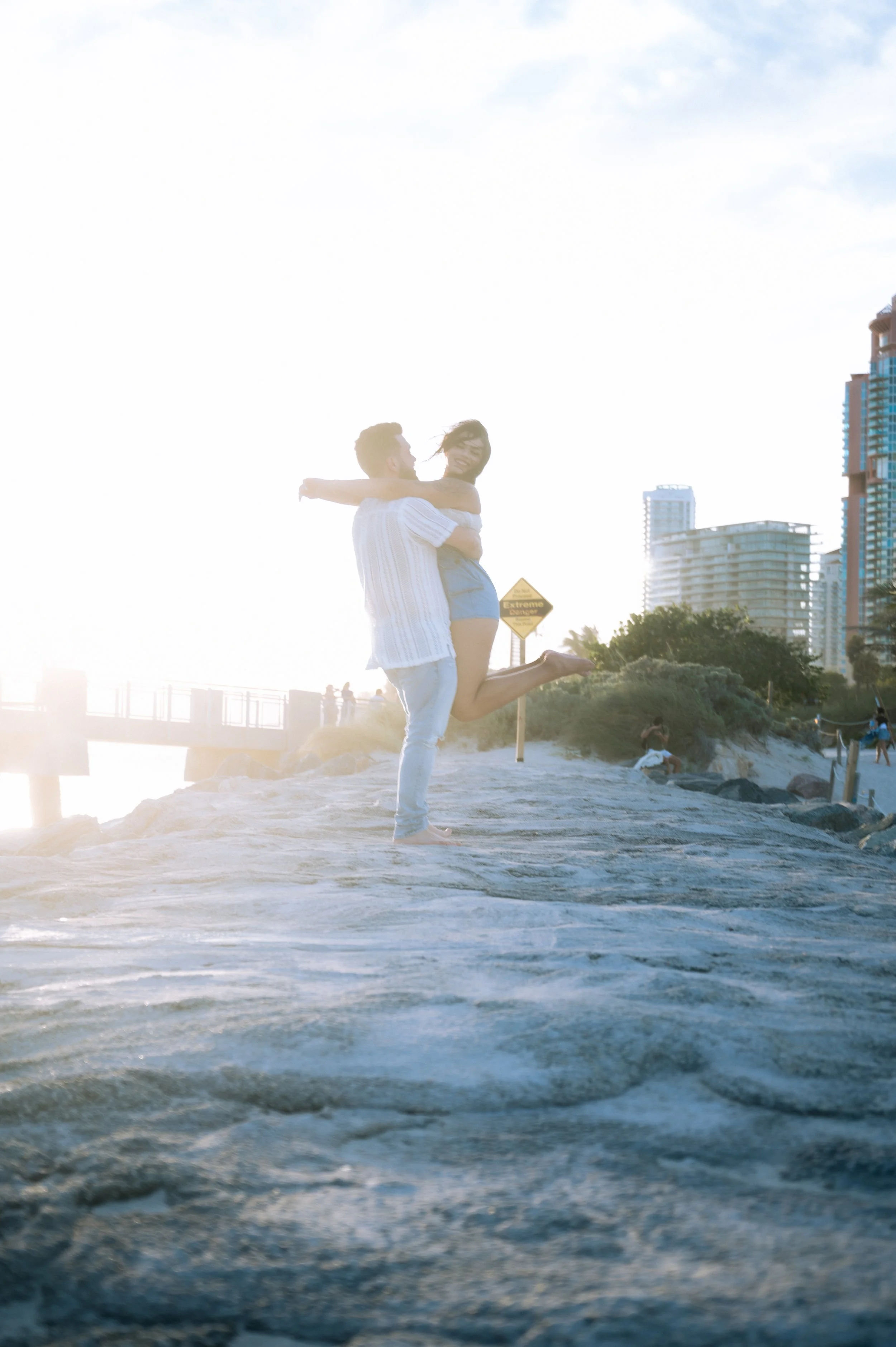southpointe-beach-engagement-photosession-photography-couple-miami-beachphotosession-169.jpg