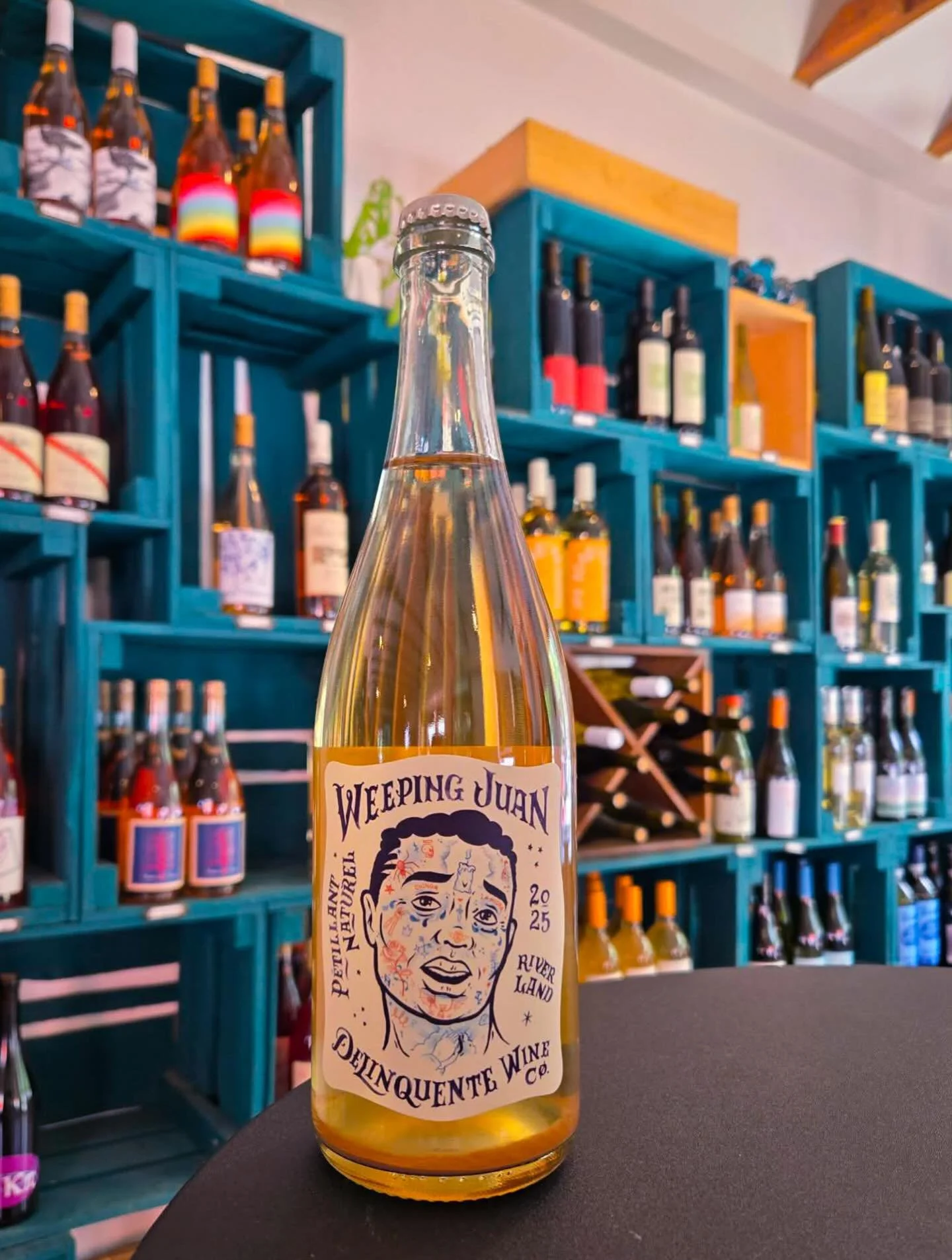 Here are the fresh new wines for the week. Let&rsquo;s take it from the top:

😿Delinquente Wine Co &ldquo;Weeping Juan&rdquo; - pet nat made from a vermentino/nero d&rsquo;avola blend. Fresh red berry palate &amp; floral aromatics

🍊Maturana Wines 
