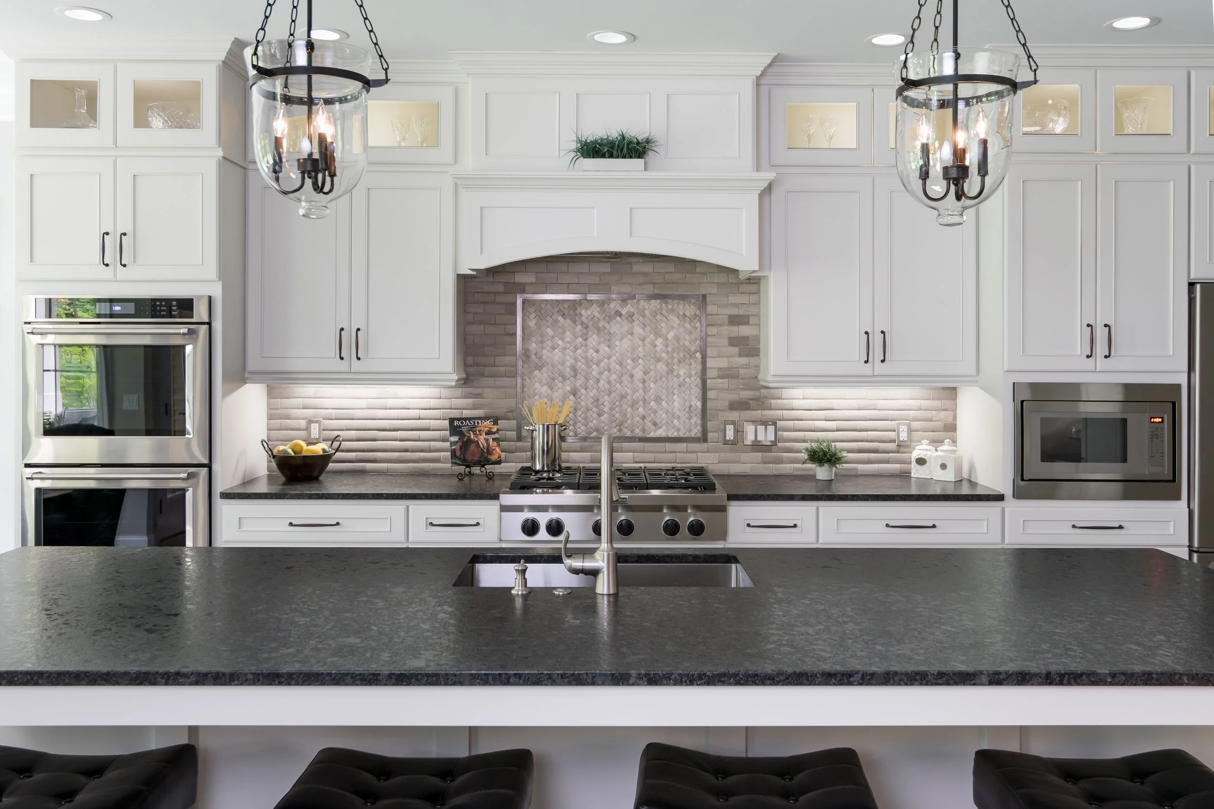 Transitional Kitchen Remodel by Beagle Construction project photo