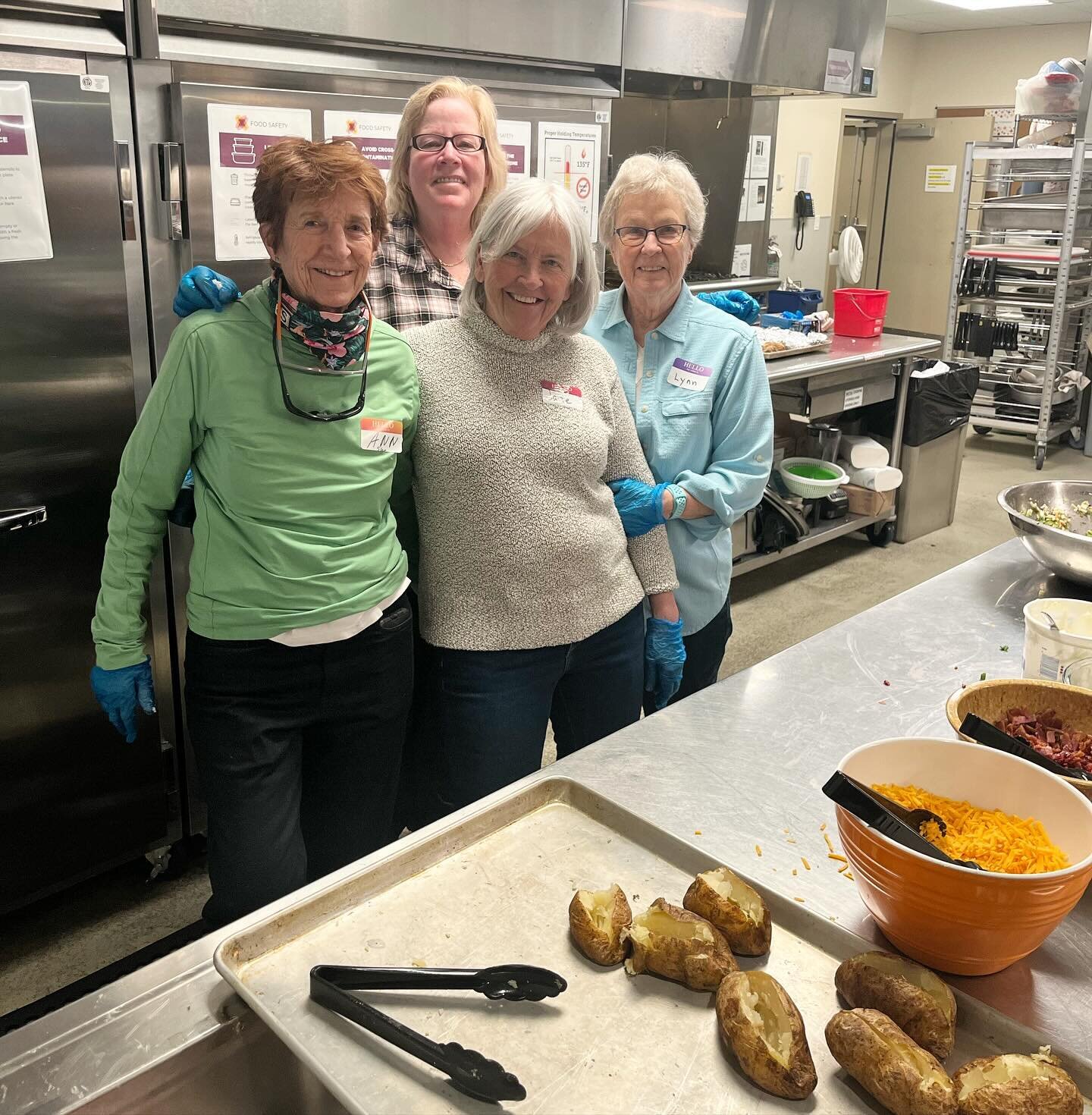Thank you to singers from @denverwomenschorus for serving a tasty baked potato bar to our guests tonight! We love our volunteers!