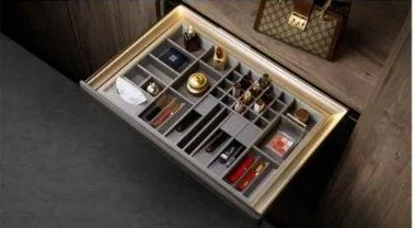 wardrobe 6.jpg