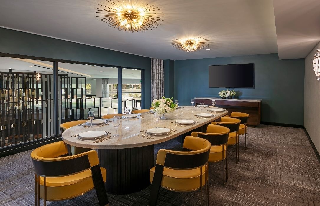 private-large-dining-room.jpg