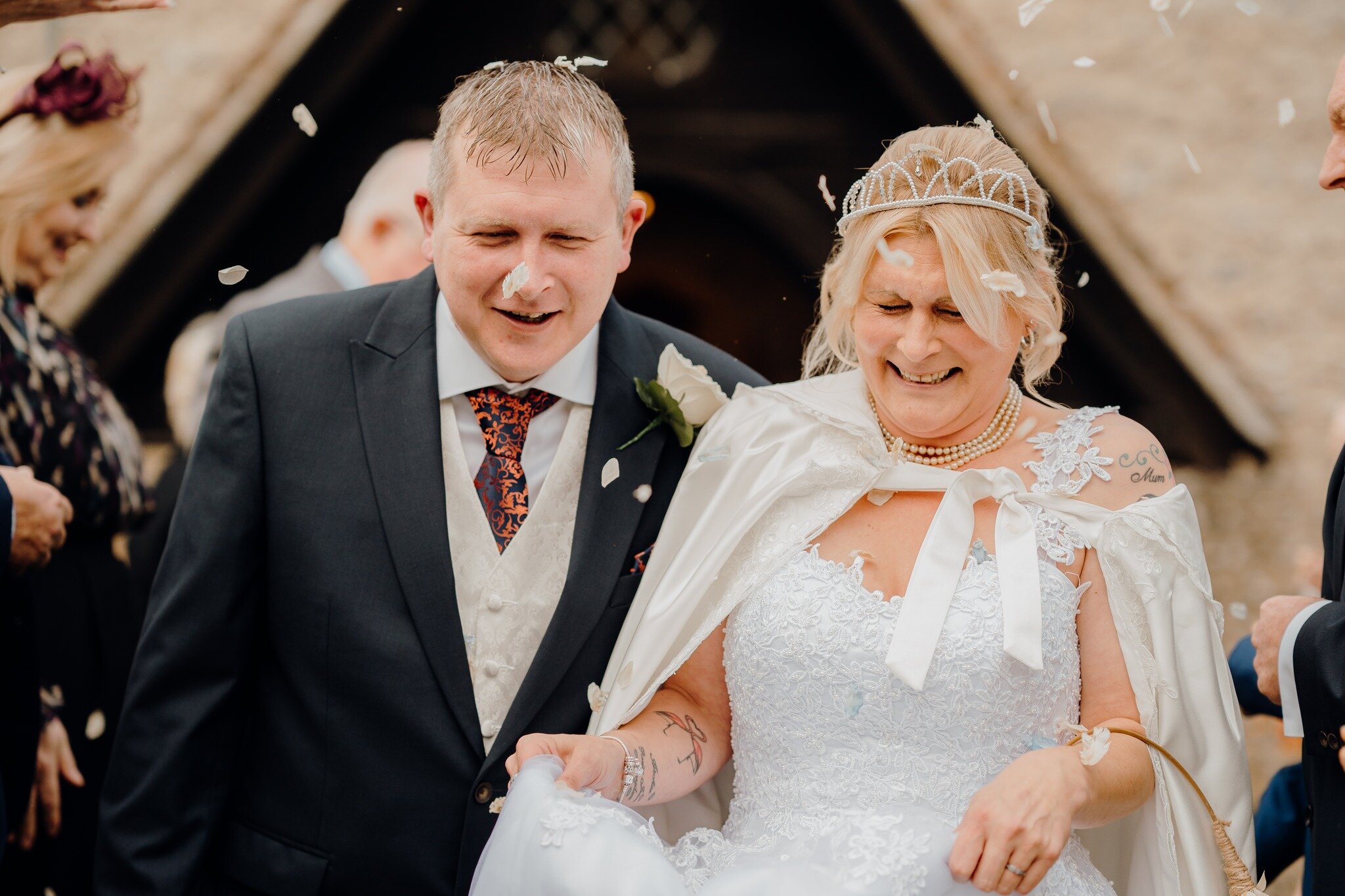 Another photo from Georgie &amp; Dan's amazing wedding...Freshly married and covered in confetti 🥳🥳

 #hampshirebride #hampshirewedding