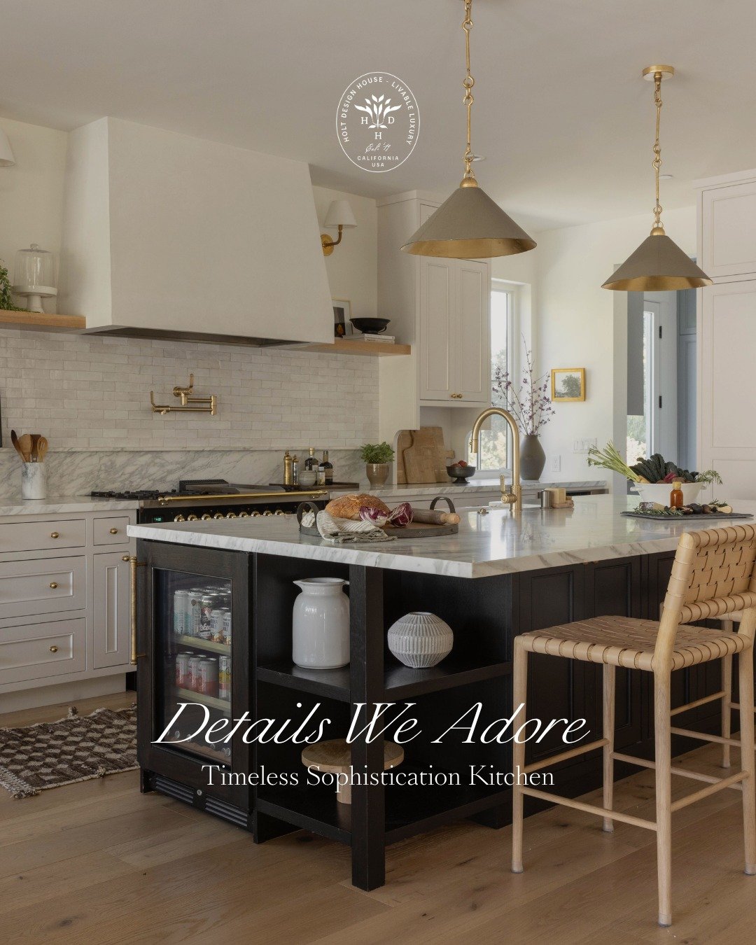 The beauty of our #TimelessElegance kitchen lives in the details we adore most.

Gold-leafed iron and leather pendants bring warmth overhead, while the honed marble island and unlacquered brass fixtures add a collected feel that only gets better with