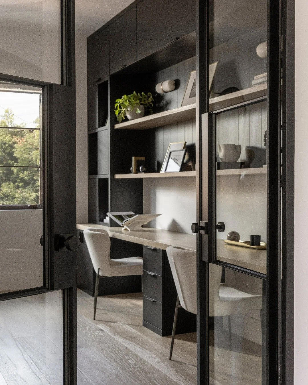 Our version of getting into the spooky season spirit. Dark, dramatic, and a few favorite moments from #ModernDepth. 🖤

Photography: @sencreativeco

#moodyinteriors #darkinteriors #bayareainteriordesign #luxuryinteriordesign