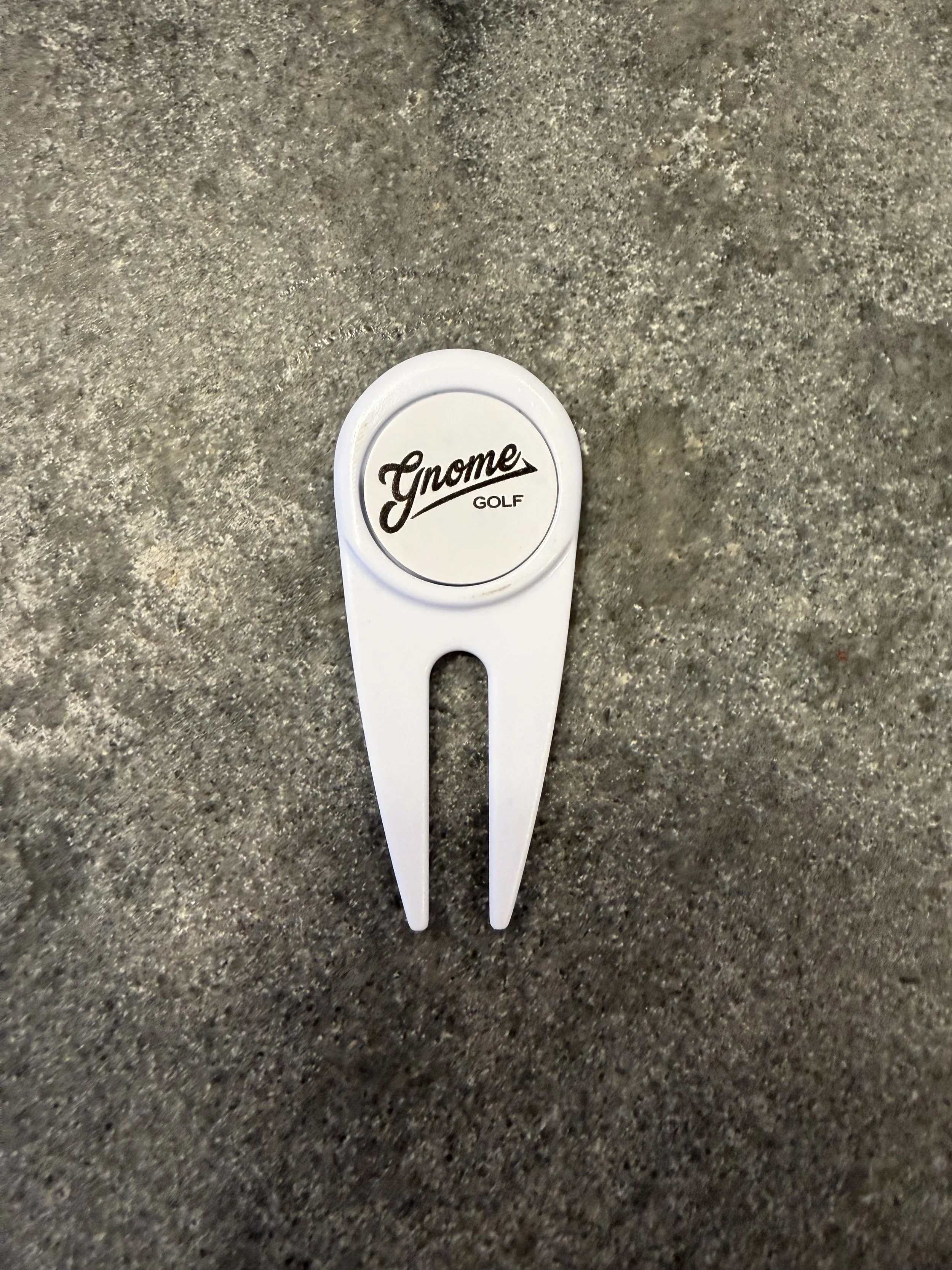 Gnome Divot Tool