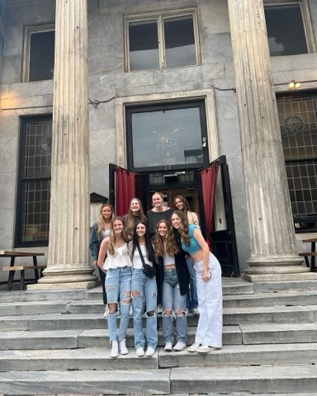 15 Royal getting out and about in Philadelphia before day 2 of NEQ!!
.
.
.
#coskylinejrs #15Royal  #NEQ