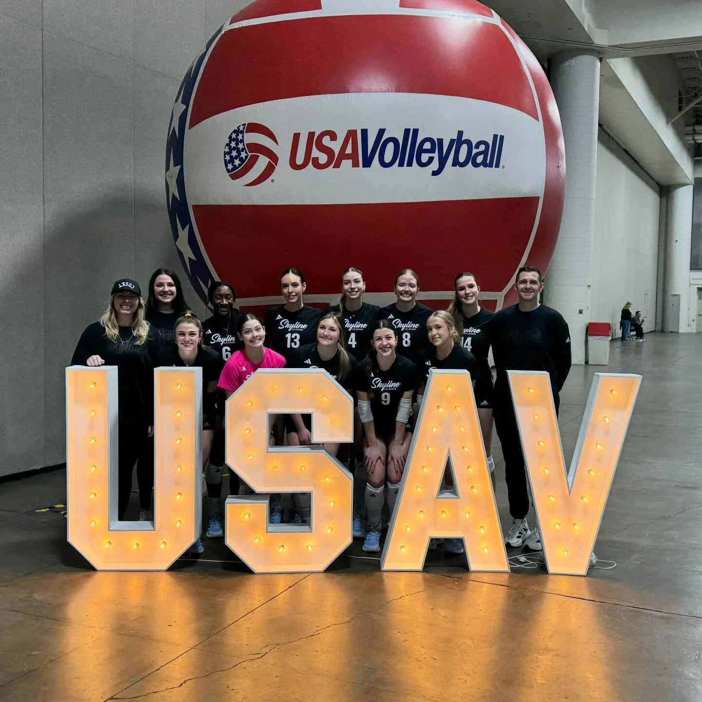 Congrats to 18 Royal on their 9th place finish at the SLC Showdown! Go Skyline 💙🖤