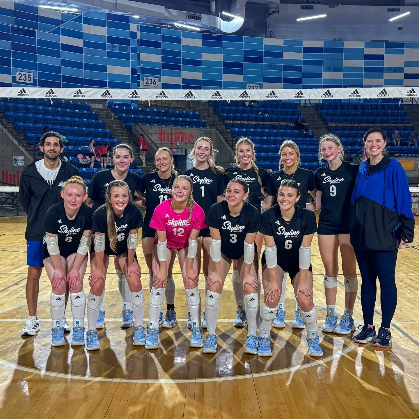 16 Royal go 3-0 day ✌🏻 of Show Me Qualifier! Great job today ladies!
💙Go Skyline!💙