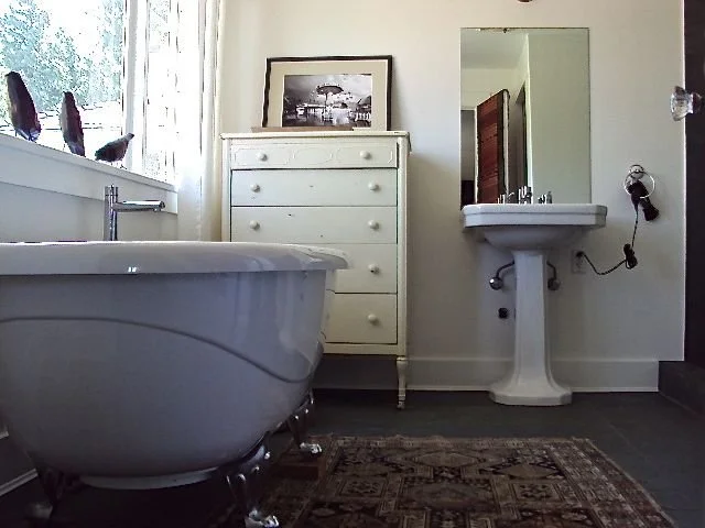 louise-bathroom.jpeg