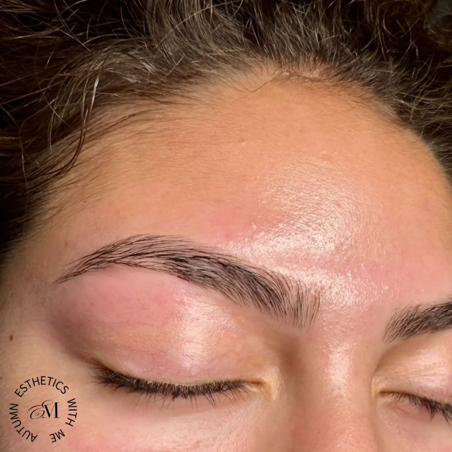 Brow Wax by Autumn ✨️ @skinbyauti 

Autumn loves analyzing your brows and giving you the shape &amp; cleanup that fits YOU ❤️