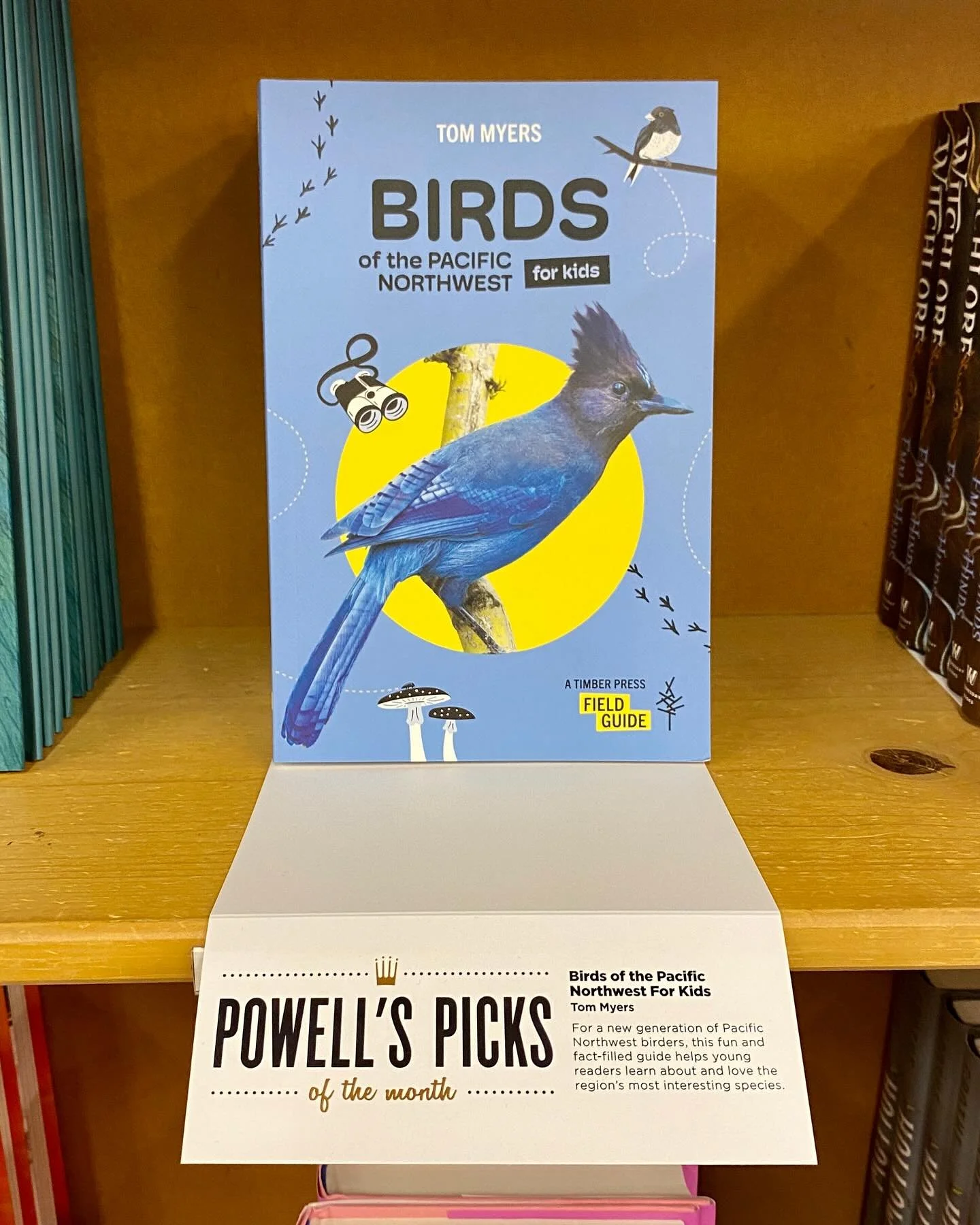 About two weeks ago, my book &ldquo;Birds of the Pacific Northwest for Kids&rdquo; came out, and I was thrilled to learn it was one of @powellsbooks Picks of the month for October! 

#powellsbooks #powellspicks 
#birdsofthepacificnorthwestforkids #bi