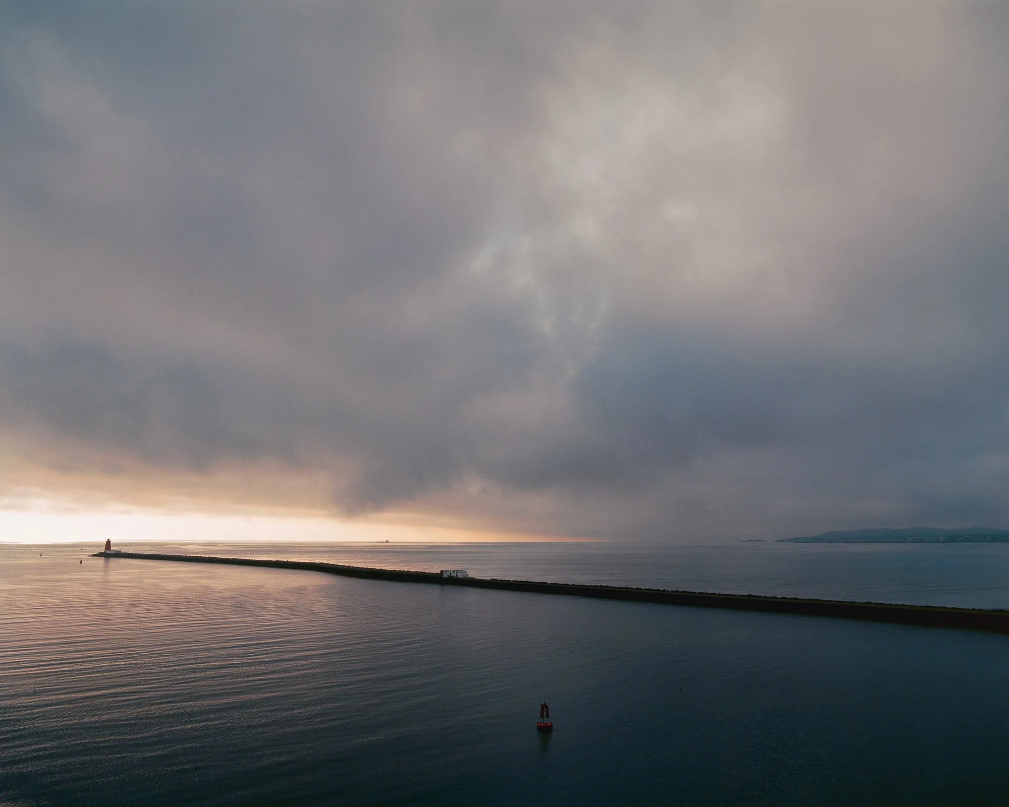 South_Bull_Wall,_Sunrise_2021.jpg