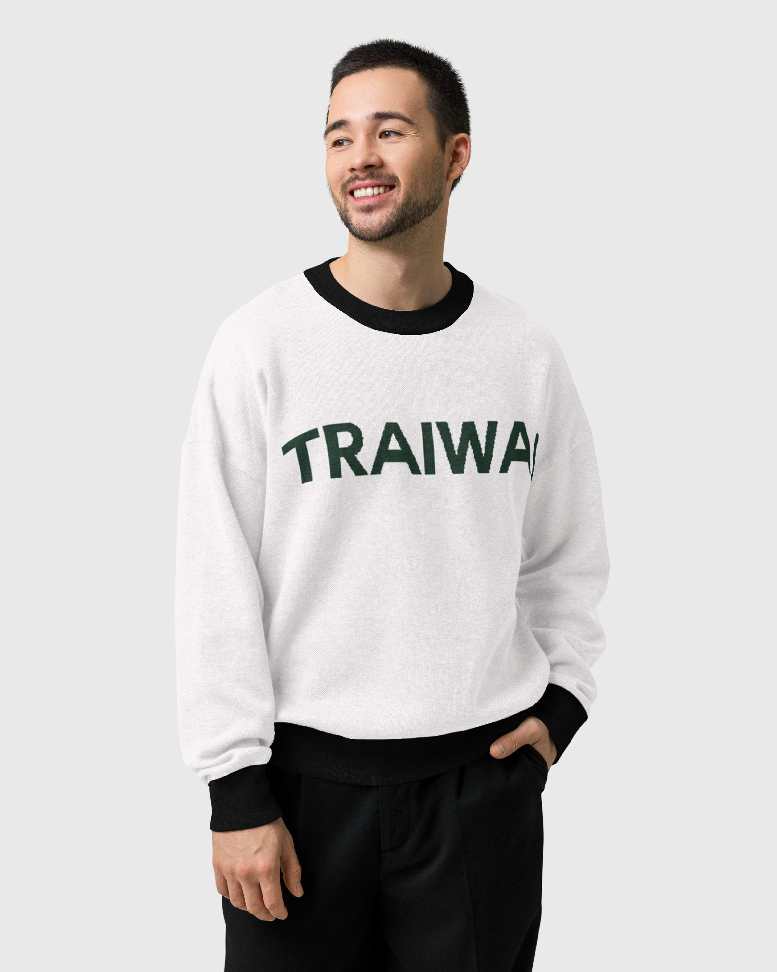 Traiwas-Product-Relaxed-Fit-Jacquard-Crew-Sweater-Pine-on-White-Male-Model-Front.png