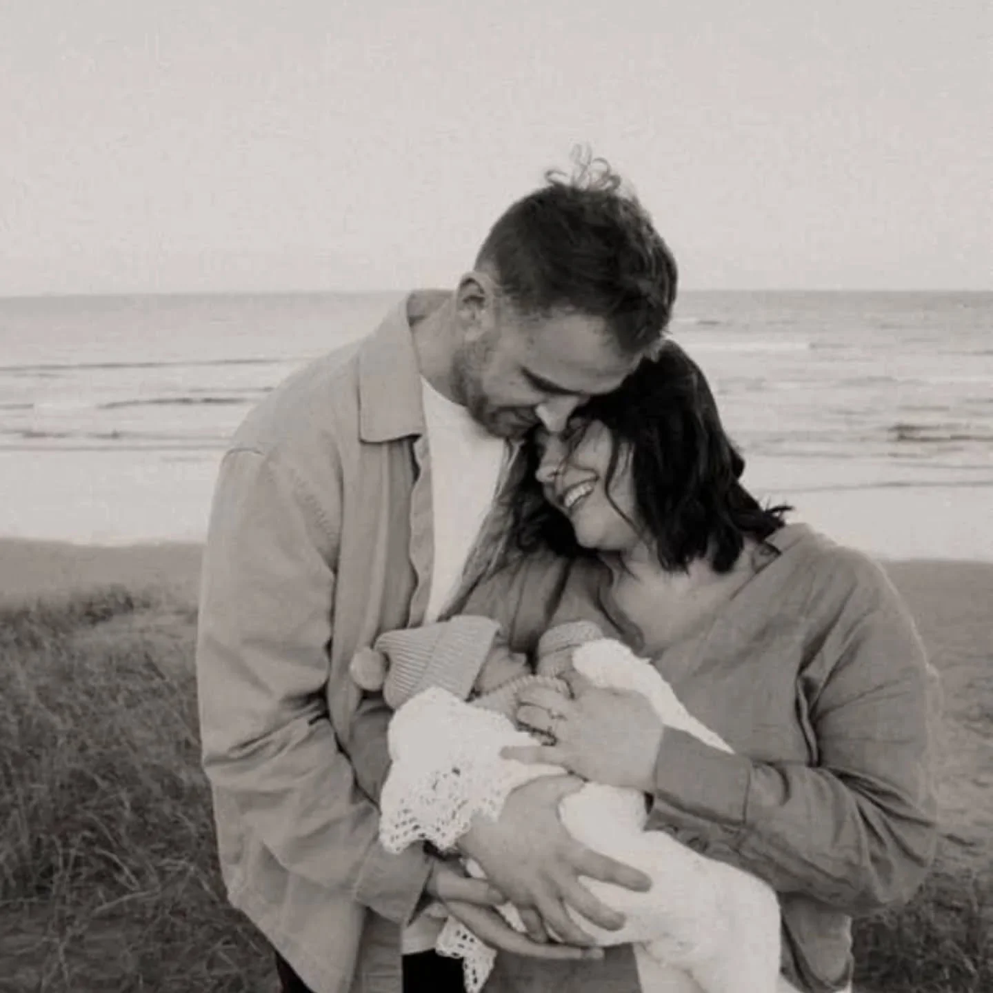 The joy of new life ✨
Gemma and Nick recently welcomed their baby girl Lulu 🌸
The raw emotion for everyone in the room when a new life enters the world is nothing short of magical, and these photos capture the moment beautifully. 
It is such an h