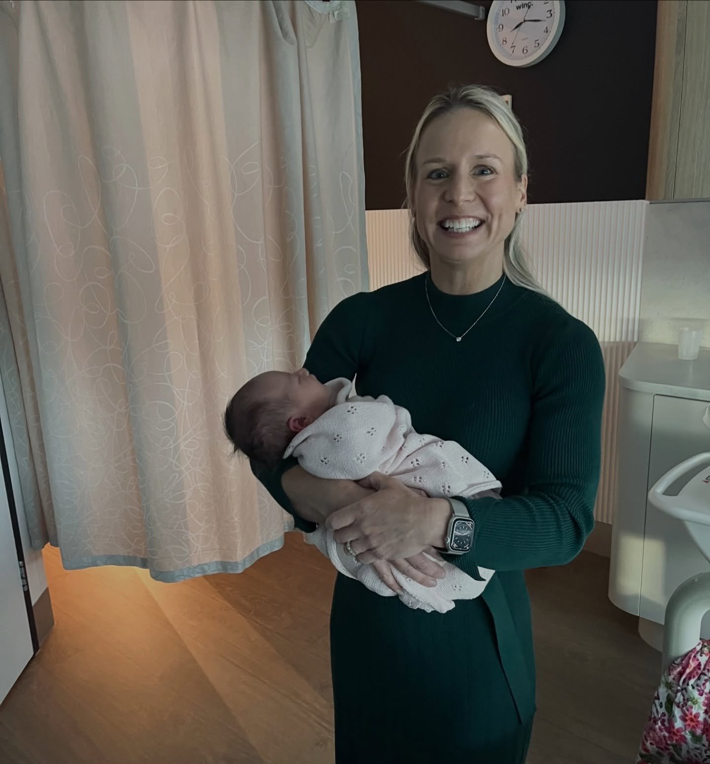 Throwback to tiny newborn Daisy with Dr Aleisha Gorski! 🌸

We feel so grateful to have shared in Louise and David&rsquo;s journey as they welcomed their beautiful baby Daisy into the world.