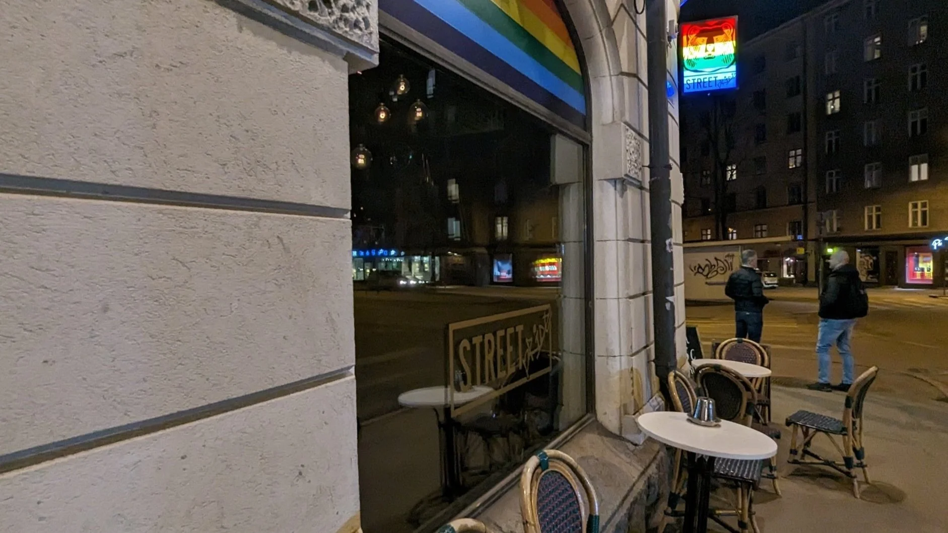 Mann's Street Gay Karaoke Bar
