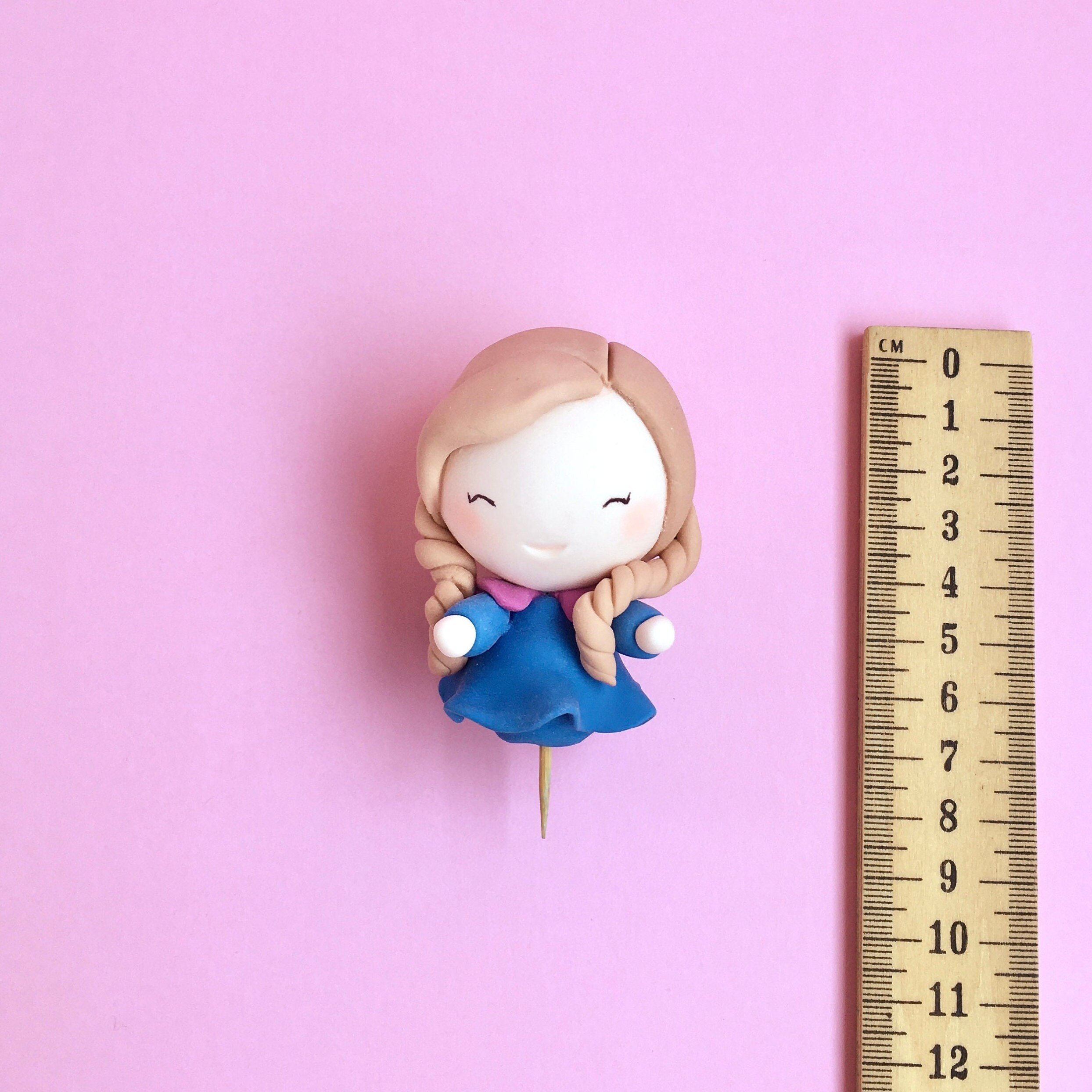 Elsa or Anna Cake Topper from your favourite movie are magical addition to a frozen theme party