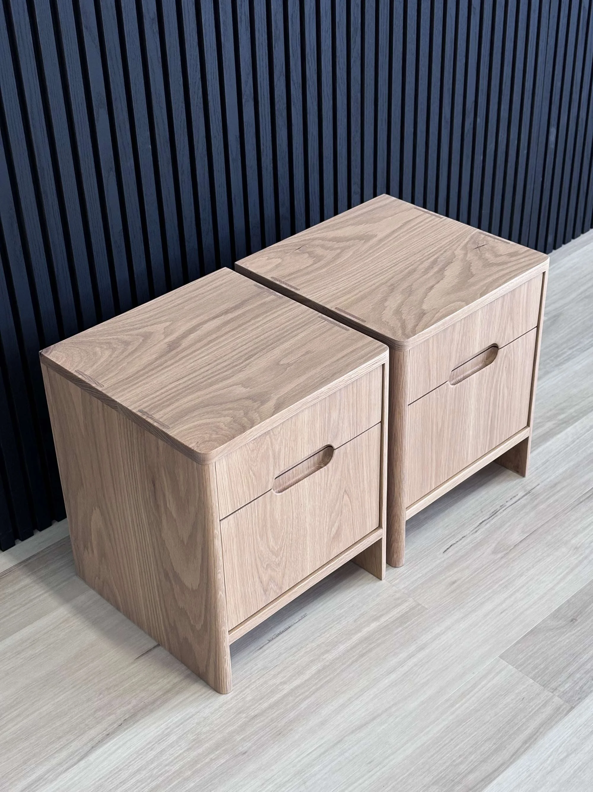 bedside-table-devoto-american-oak-sydney-III.jpg