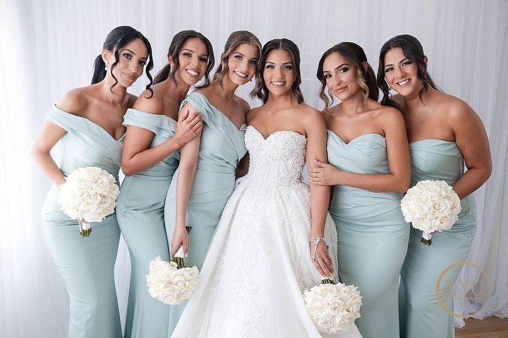 Glows for gorgeous Kristina and her girls ♡

Captured by @nycfilms_and_photography

#madetoglowtans
