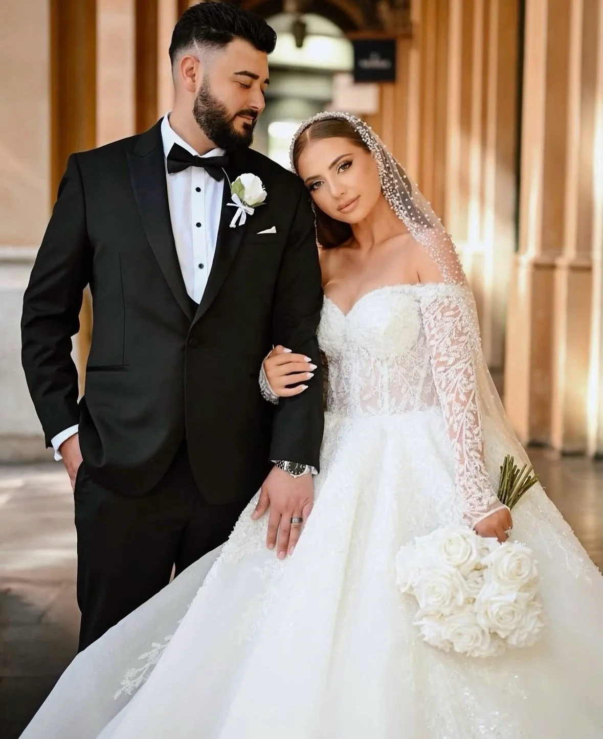 Glow for my gorgeous bride @nez_yildirim 

Captured by @a2zweddings 

#madetoglowtans