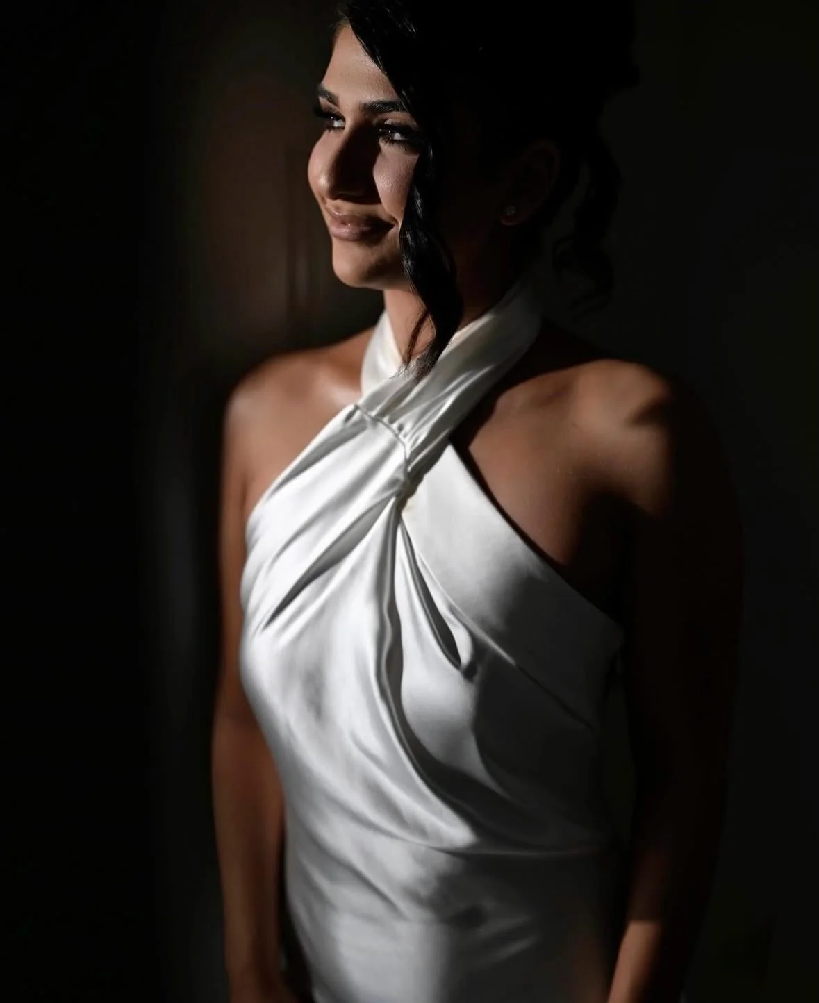 Glow for my gorgeous bride Zaynab @zzaynabbb____ 

@a2zweddings 
@storytime.syd 
@bridal_dress_hire 
@bridalfavours 
@renaissance.weddings 
@ts.hairau 
@fancyeventsbyrima 
@florified_