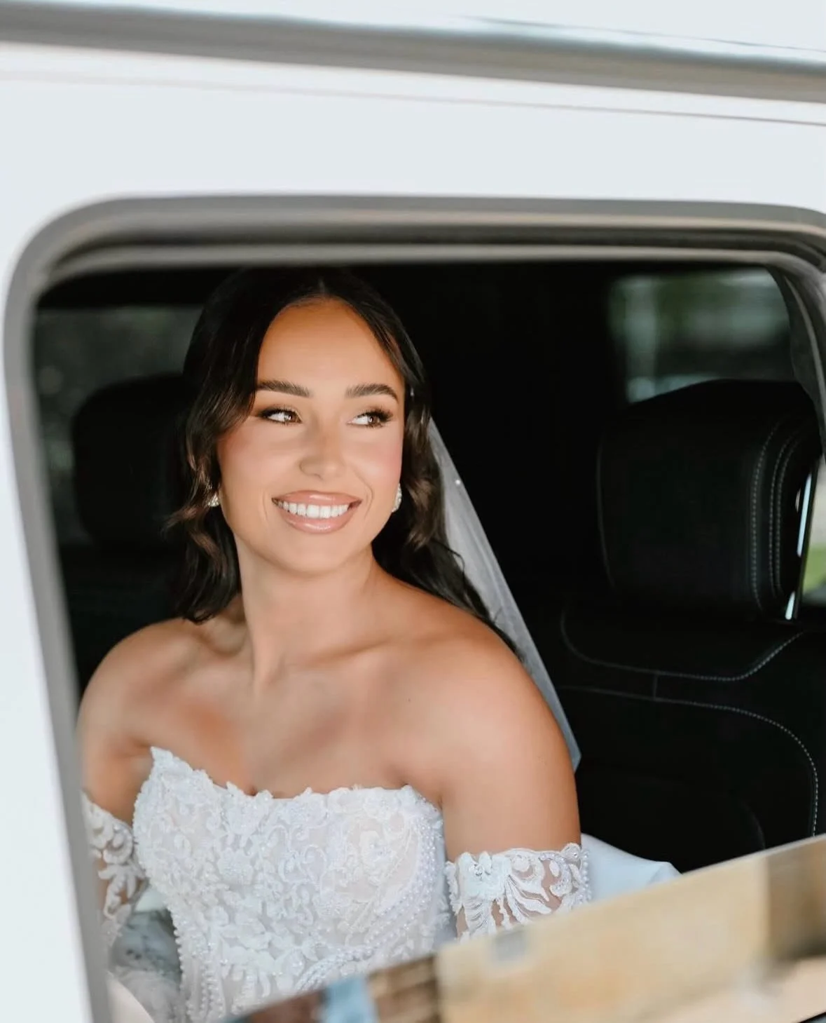 Glow for this gorgeous girl @claudiaeljiz_ 

@a2zweddings 
@omiliatomamakeup 
@karinabiancahair 
@djtonezofficial 
@brides_in_love 
@billy_j_boutique 
@rossibydesign 
@peterjacksonau 
@concadoro__ 
@roomofelegance 
@eliashourani_mc 

#madetoglowtans