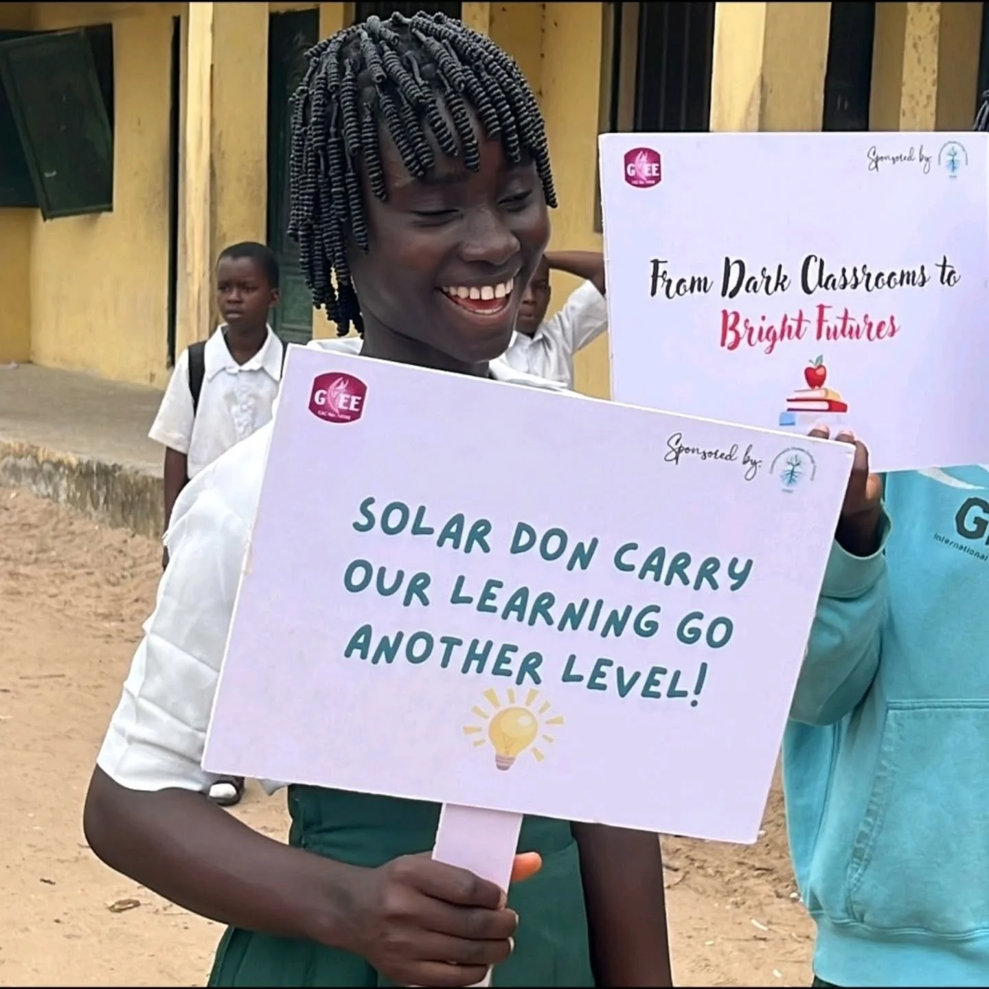 Solar For Schools Community Project Complete! 
A huge thank you to @gloryoguegbu and her amazing team at Glow Bright For Economic Empowerment for their work in making this project possible. 
In the first image, we see a female student who has been