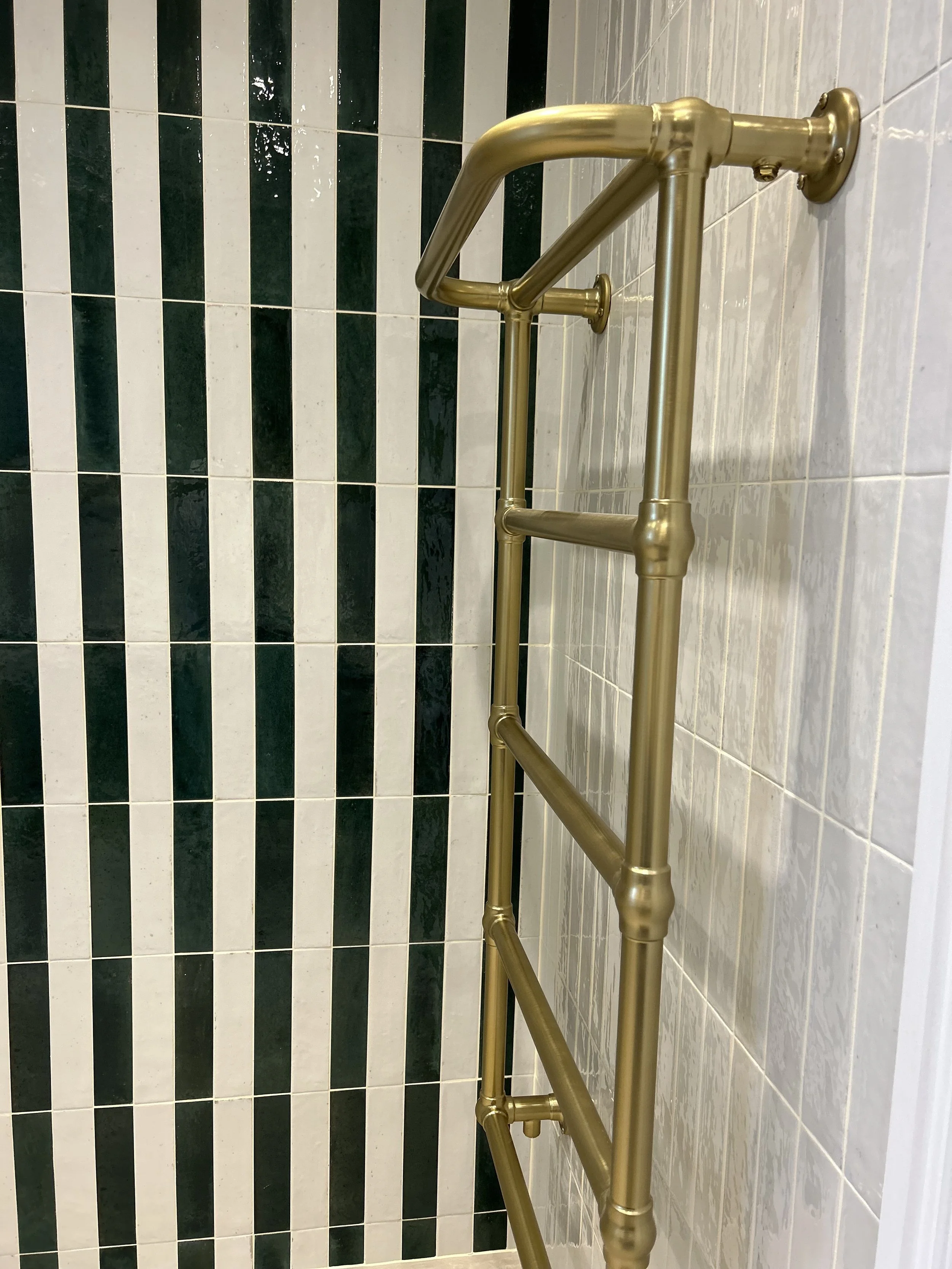 Checkalow tiles