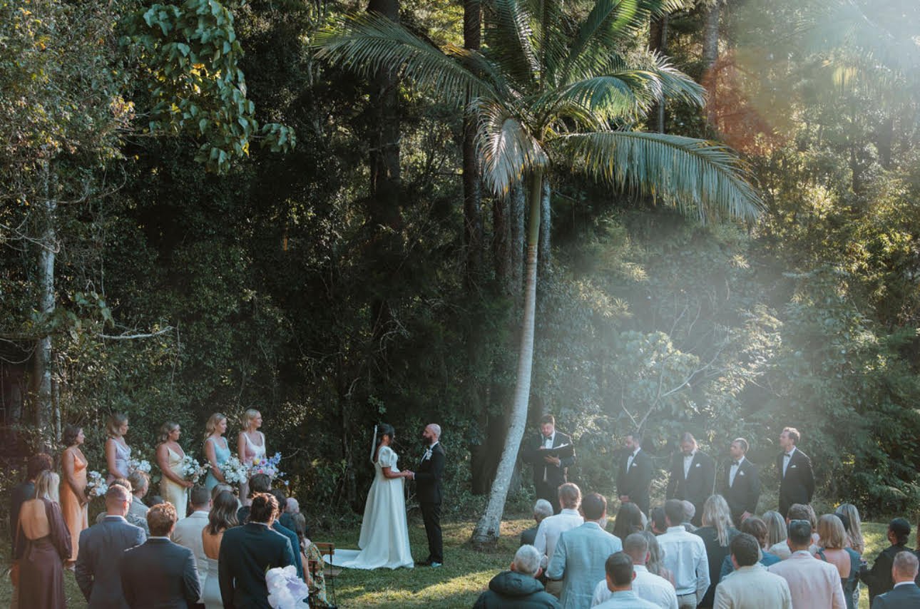 Wedding celebrant, MC and coordinator Canberra – Married By Harry