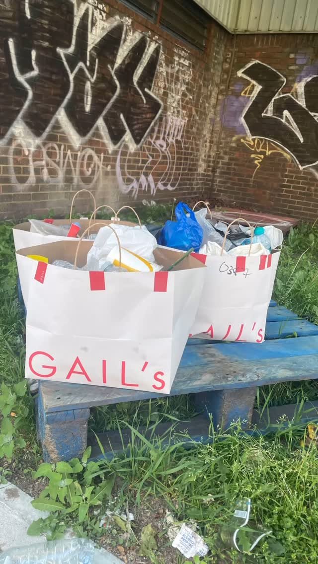 The taking of Peckham 1,2,3. The changing face of rubbish and paint shades….