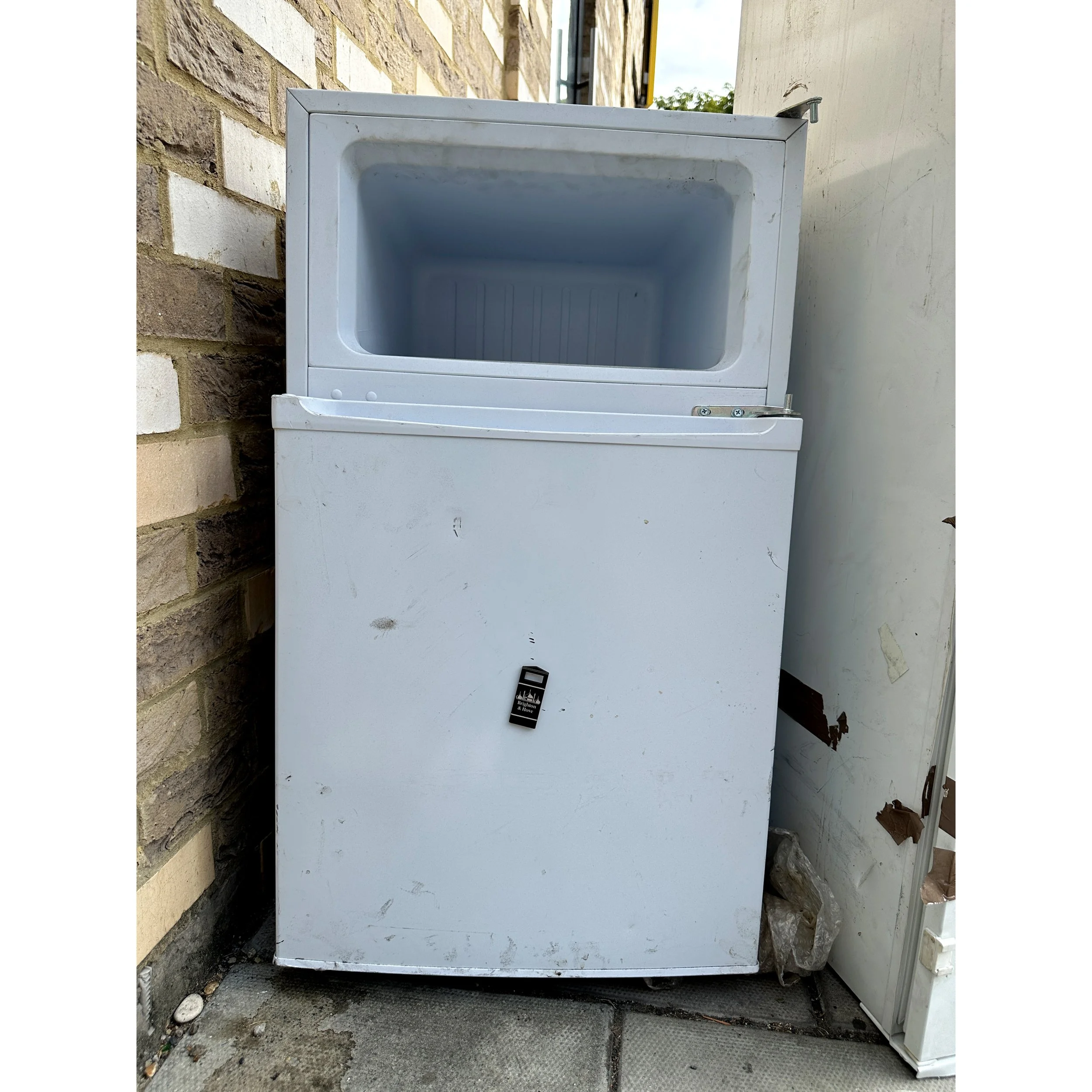brighton_bin_magnet_small_fridge.jpg