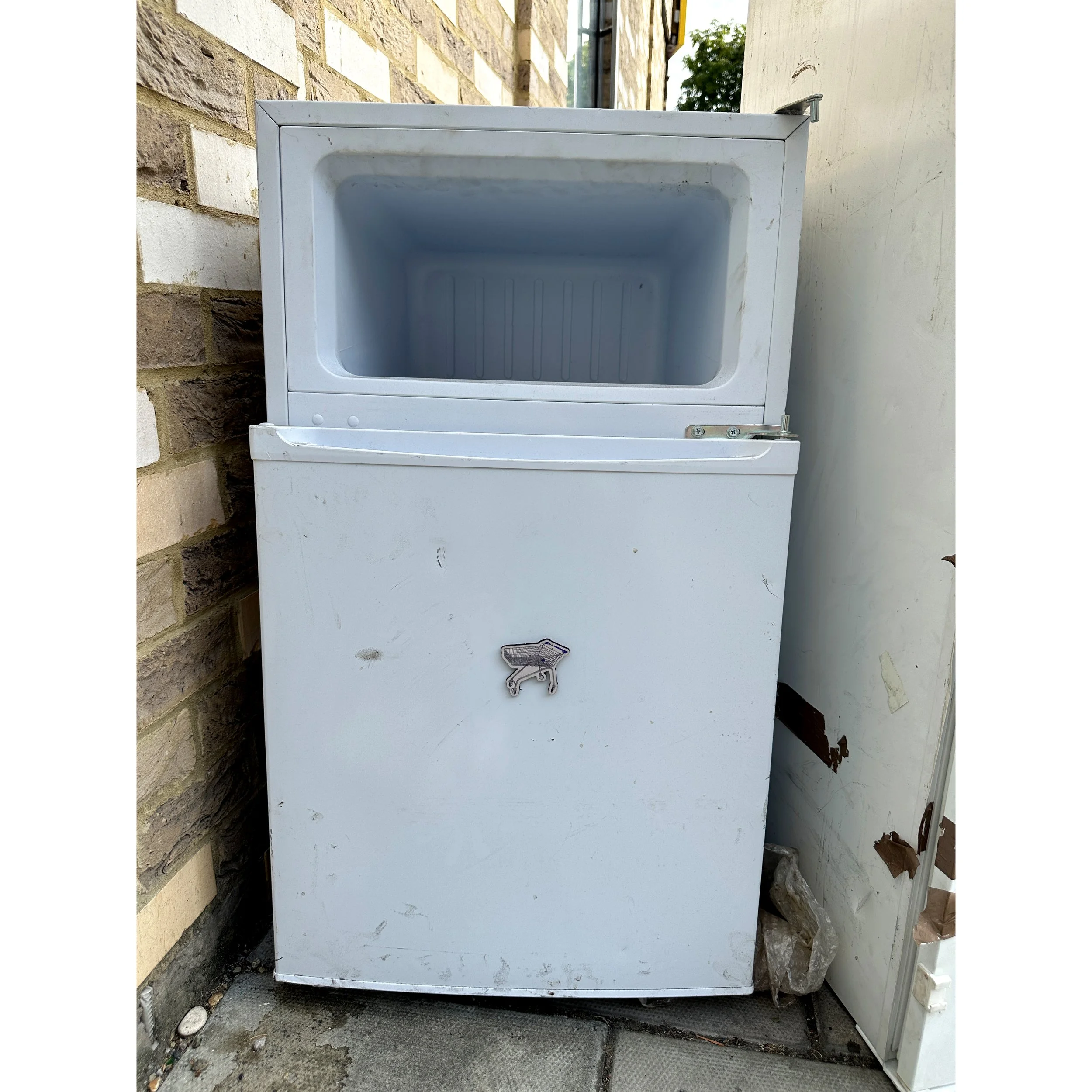 trolley_famous_sights_London_magnet_small_fridge.jpg