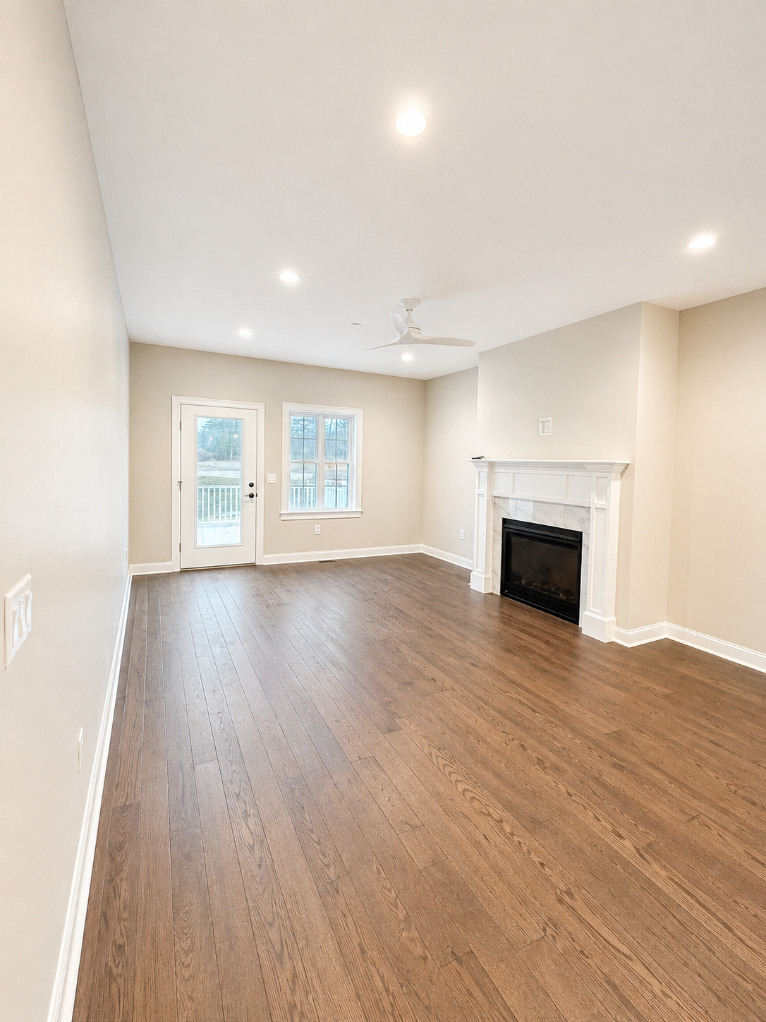 4 FW_LIVING ROOM.png