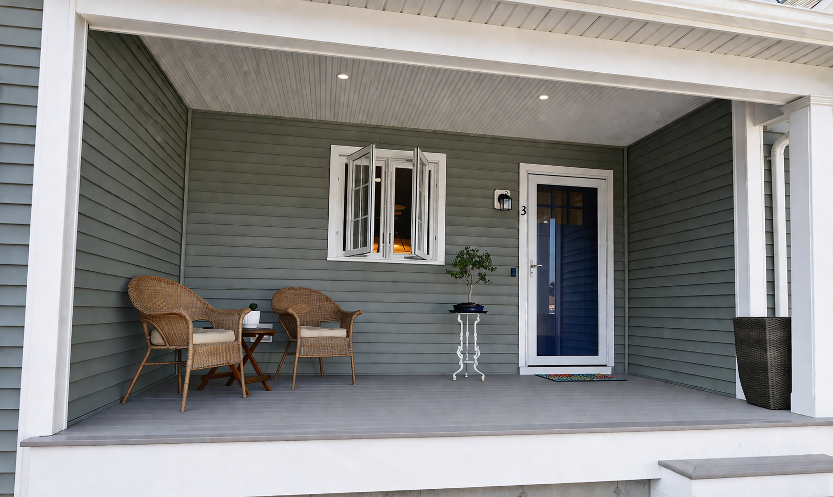 LINKS_3 EAGLE_FRONT PORCH.png