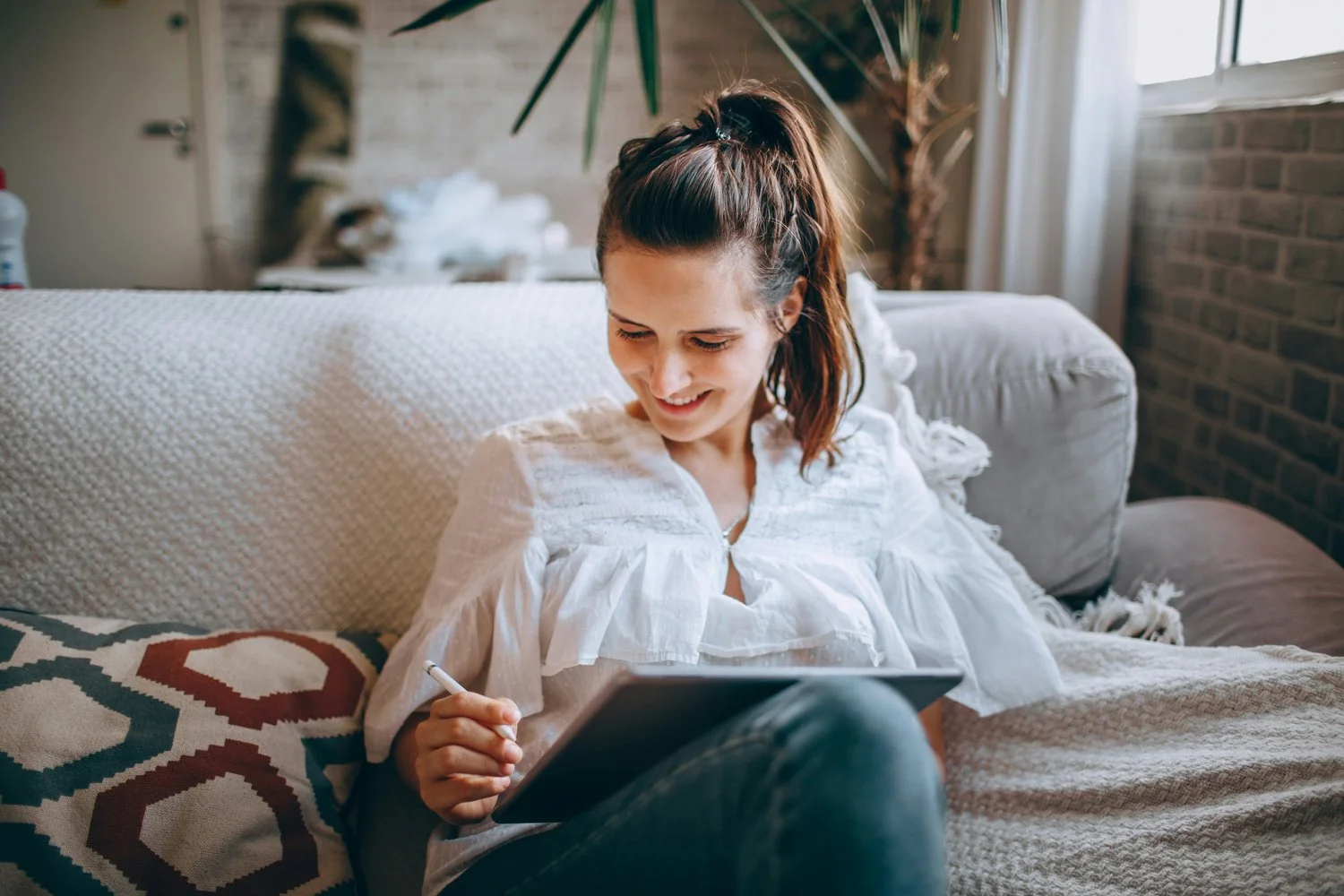 Tu te sens éteinte alors que ta vie fonctionne : comment retrouver une direction qui te correspond sans tout remettre en question