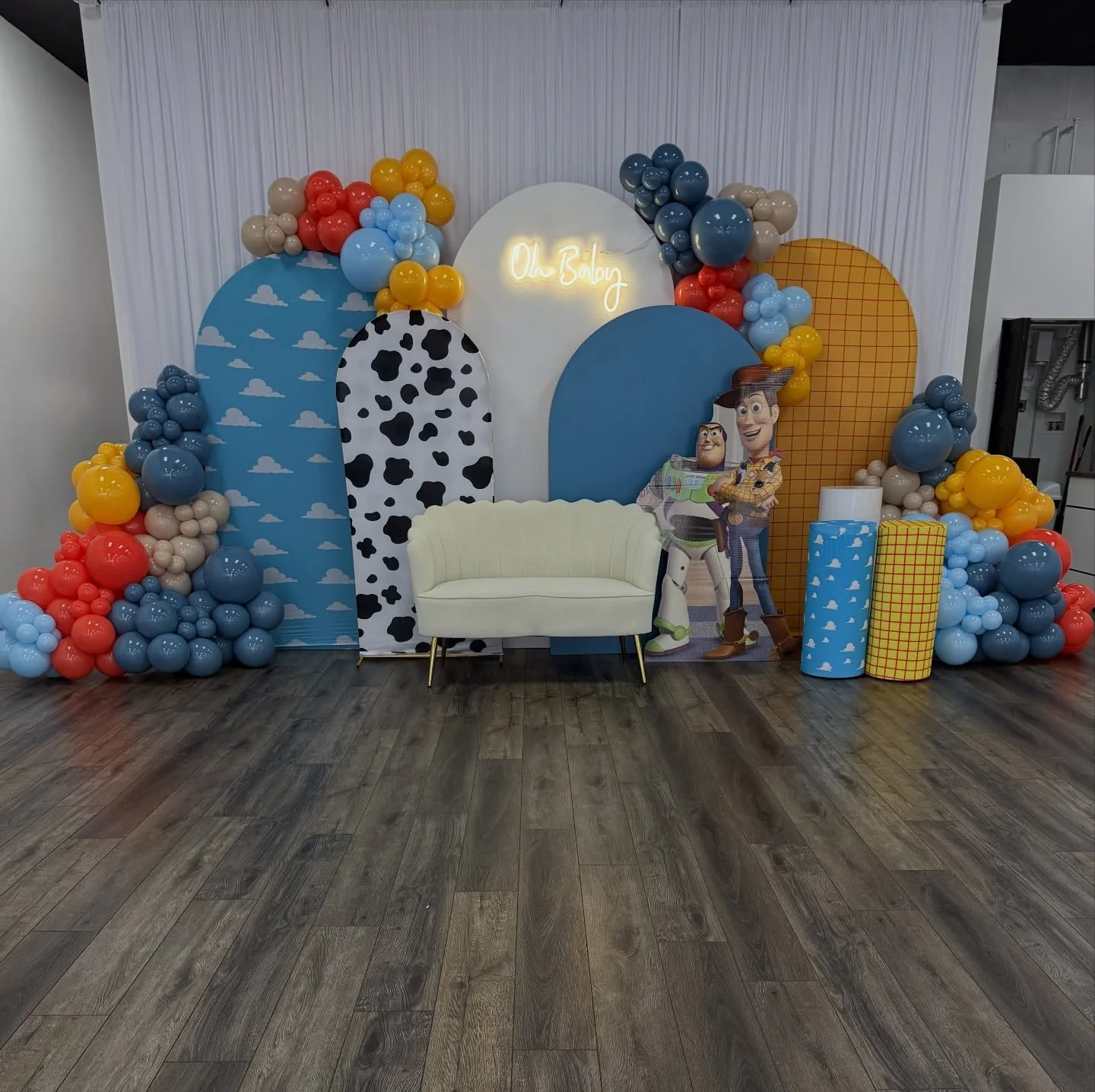 Yeehaw 🤠

#babyshower #toystory #explore #eventdecor #balloons