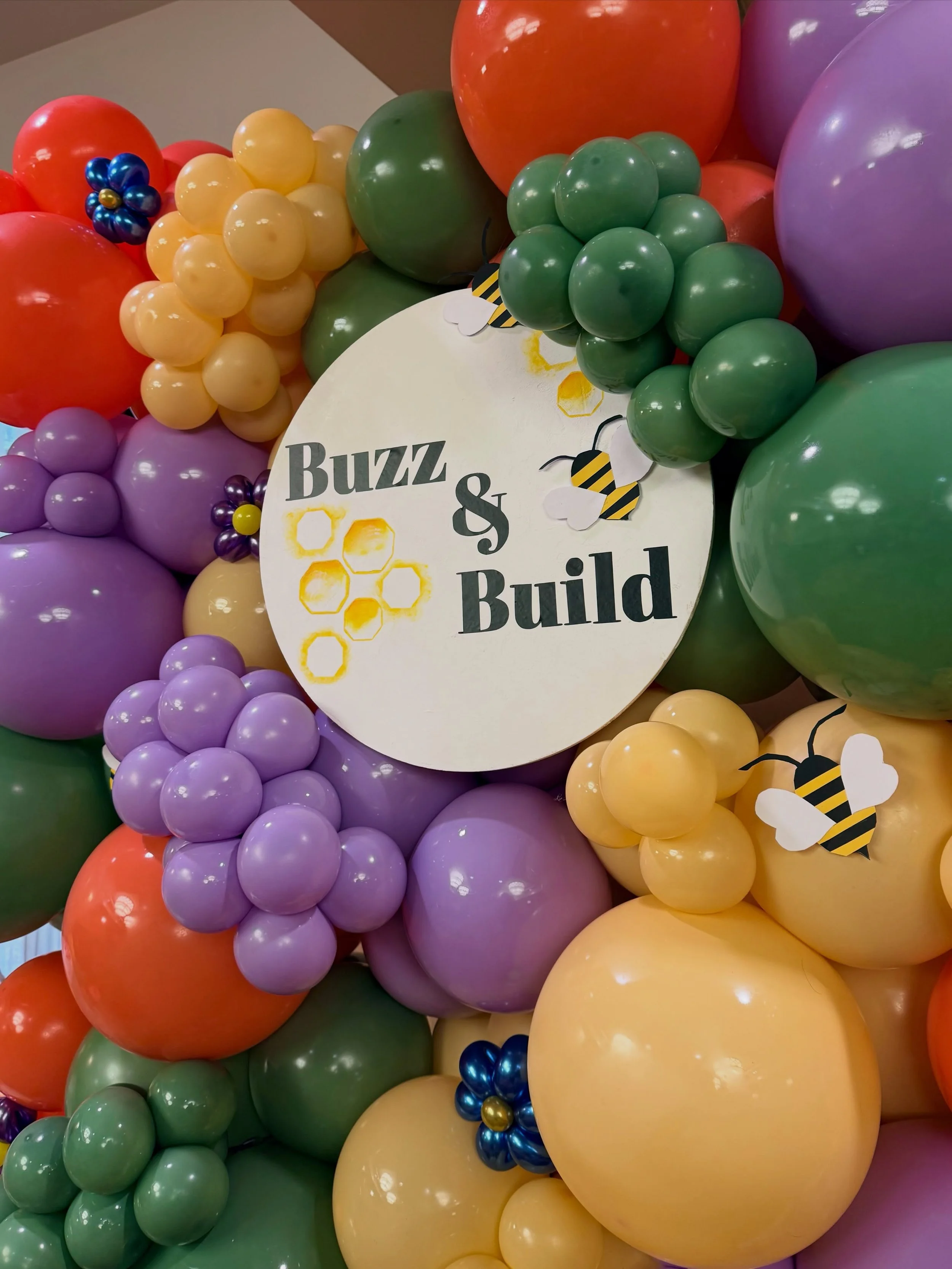 Who&rsquo;s a bees favorite singer? Bee yonceeee 🐝🍯

#balloongarland #spring #nj #explore #partydecorations