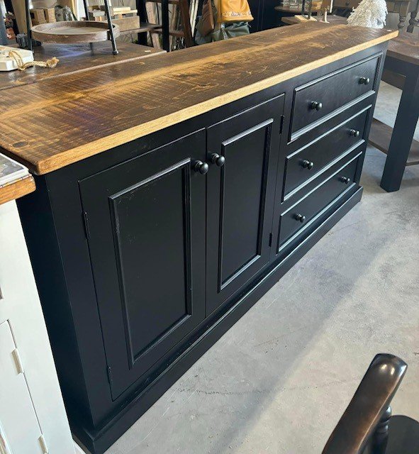 2 door 3 drawer buffet