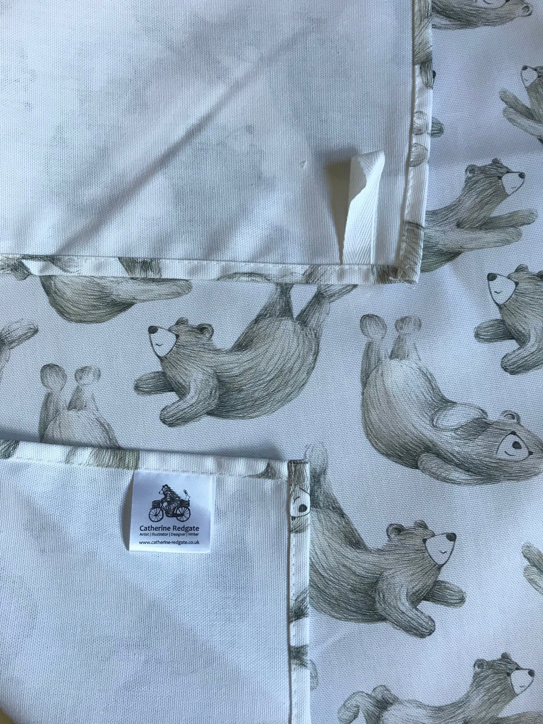 https://i.etsystatic.com/16832759/r/il/b547a7/2390228020/il_fullxfull.2390228020_mhuu.jpg
