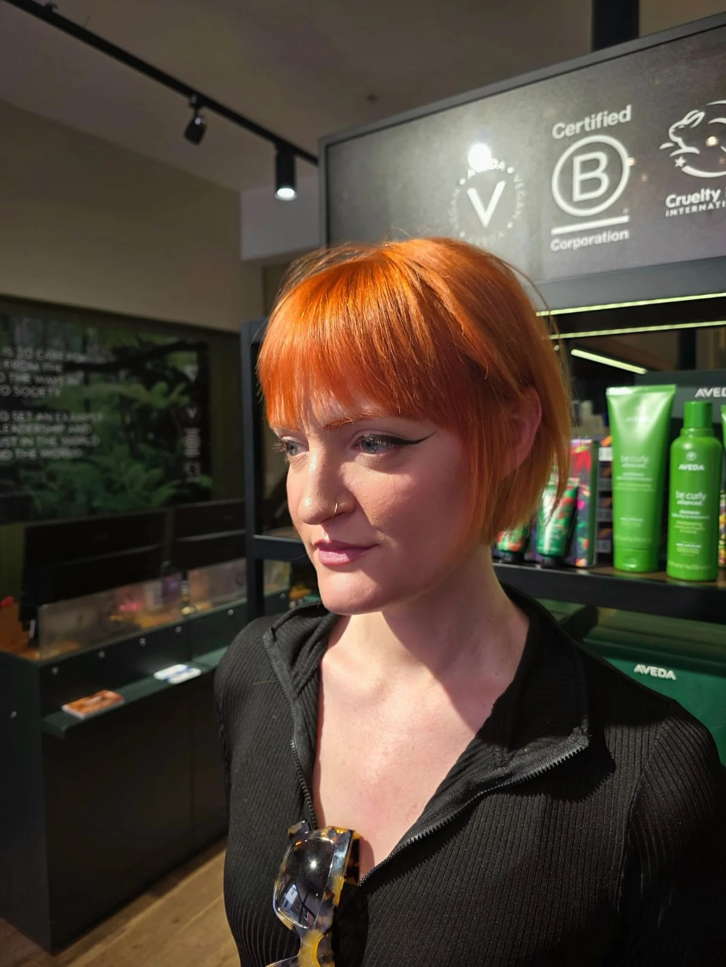 Copper Glow 🎃 

Nothing brings warmth like a fresh orange-copper melt &mdash; rich, radiant, and full of life.
This shade truly turns every strand into sunshine. 🍊
By @james.urbangreen 
Booking link in bio 

#CopperHair #OrangeCopper #CopperGlow #G