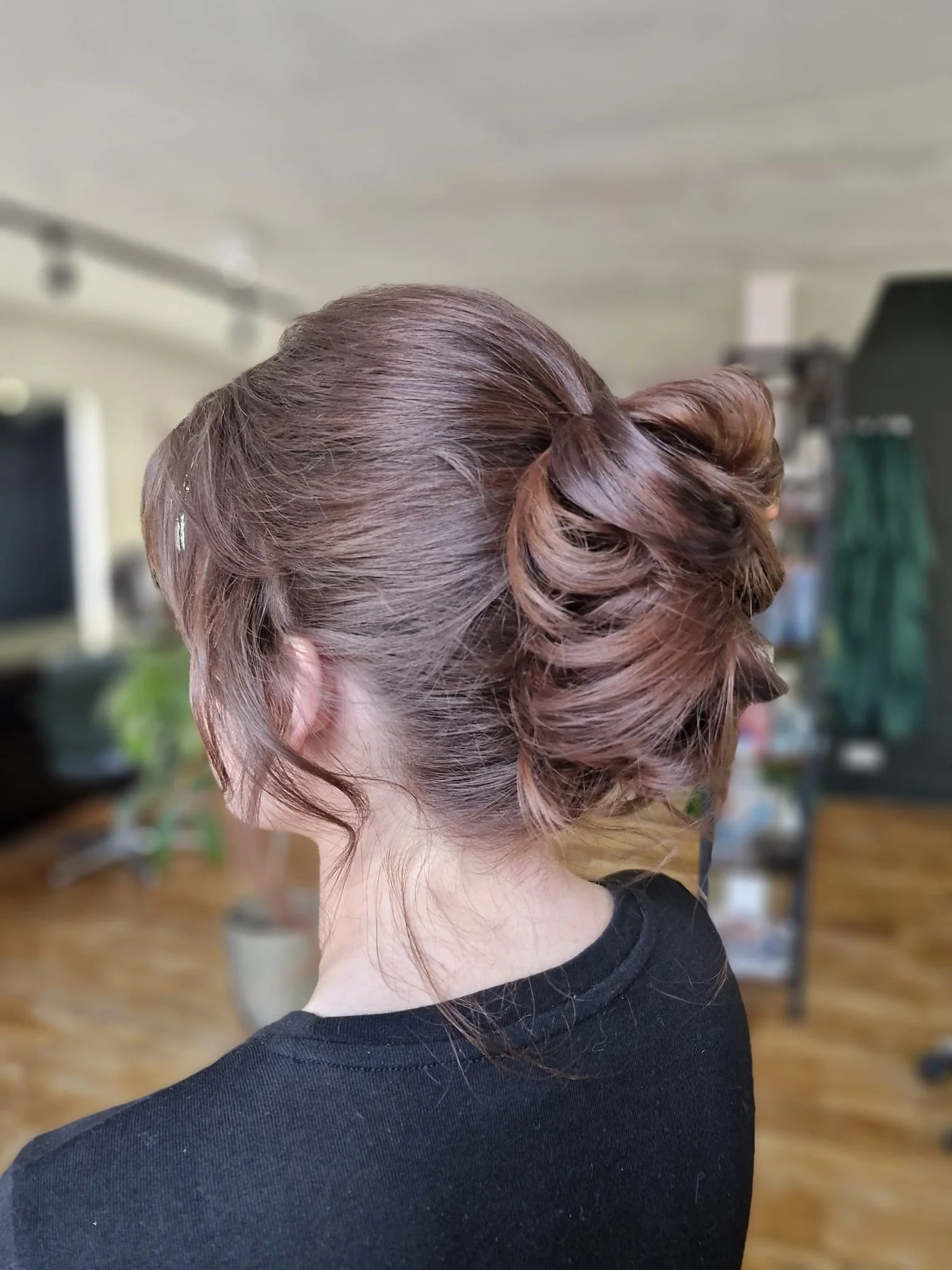 it&rsquo;s officially hair up season 💫

From soft, romantic updos to sleek, statement styles, we&rsquo;ve got you covered for your big night. Whether you&rsquo;re after effortless elegance or full glam, we&rsquo;ll create a look that lasts from your