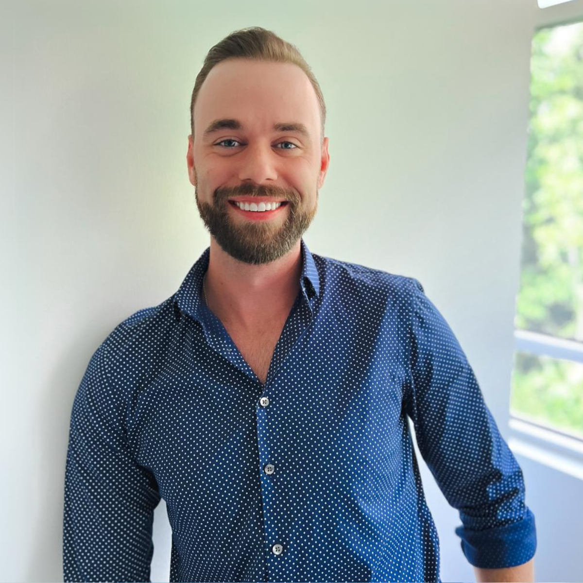 Headshot of Zach Vinciczky