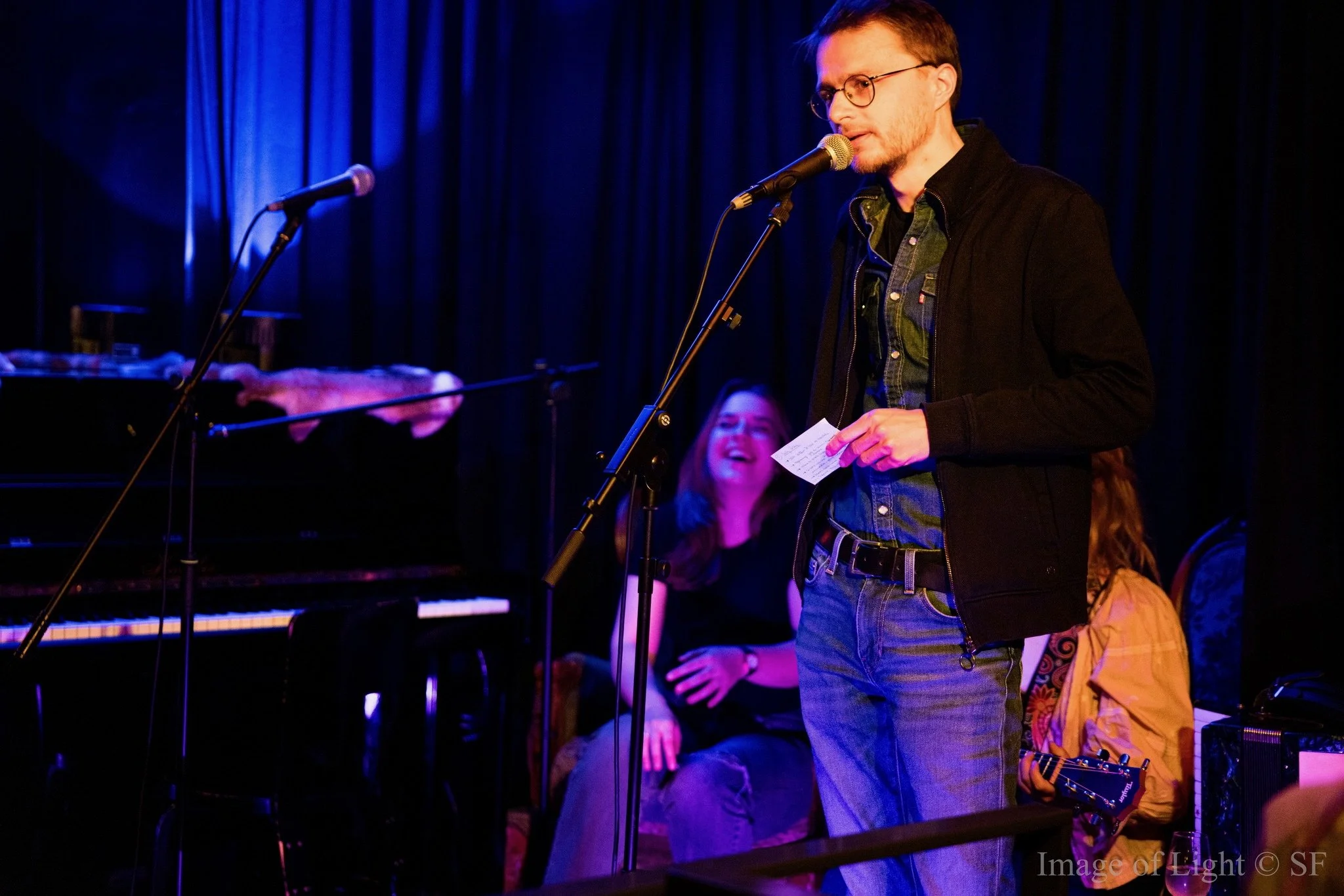 Tuesday Circle #90 - 3 van 27.jpeg