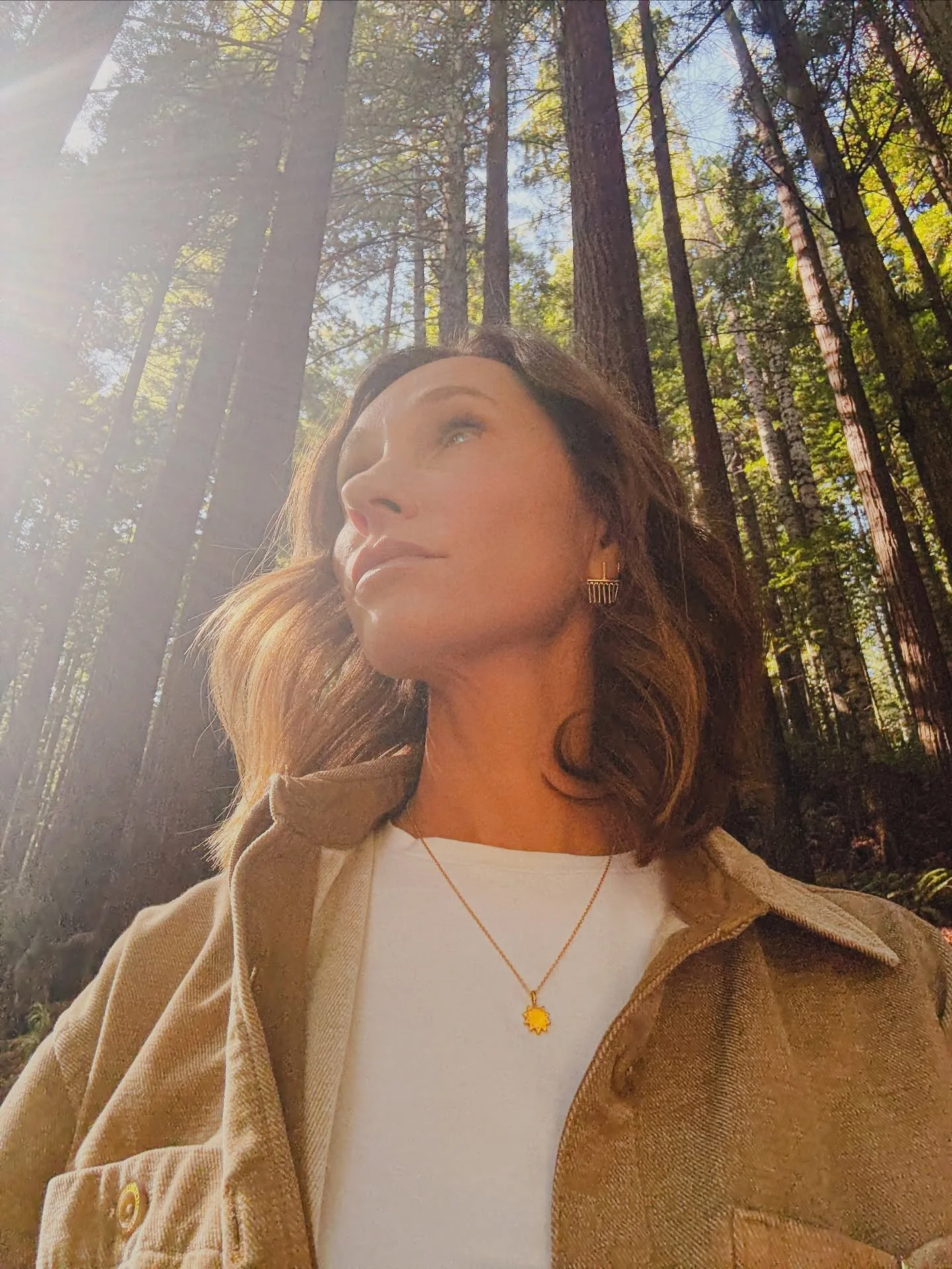 Fall Layers &mdash;  Jewelry that tells a story ✨☀️🌲

The Luster necklace came into my @sierrawinterjewelry collection the day before I left Kansas City to help move my parents from Arizona to Northern California.

 It felt like a sign amid a time l