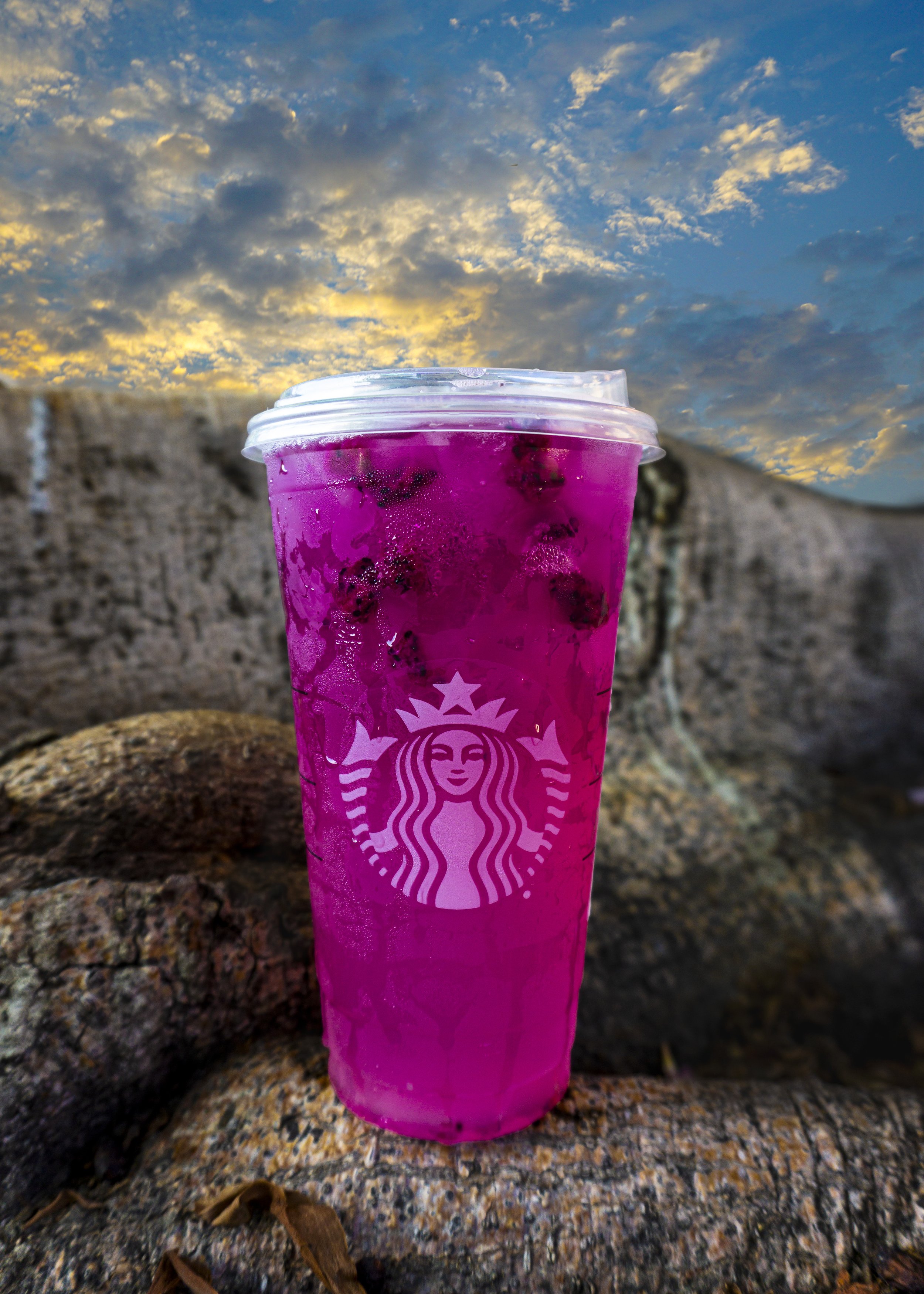 starbucks_dragonfruit.jpg