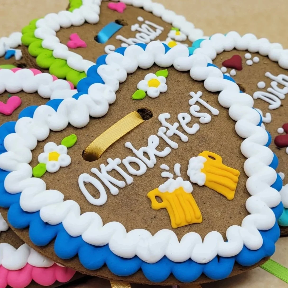 Lebkuchen-necklace.jpg