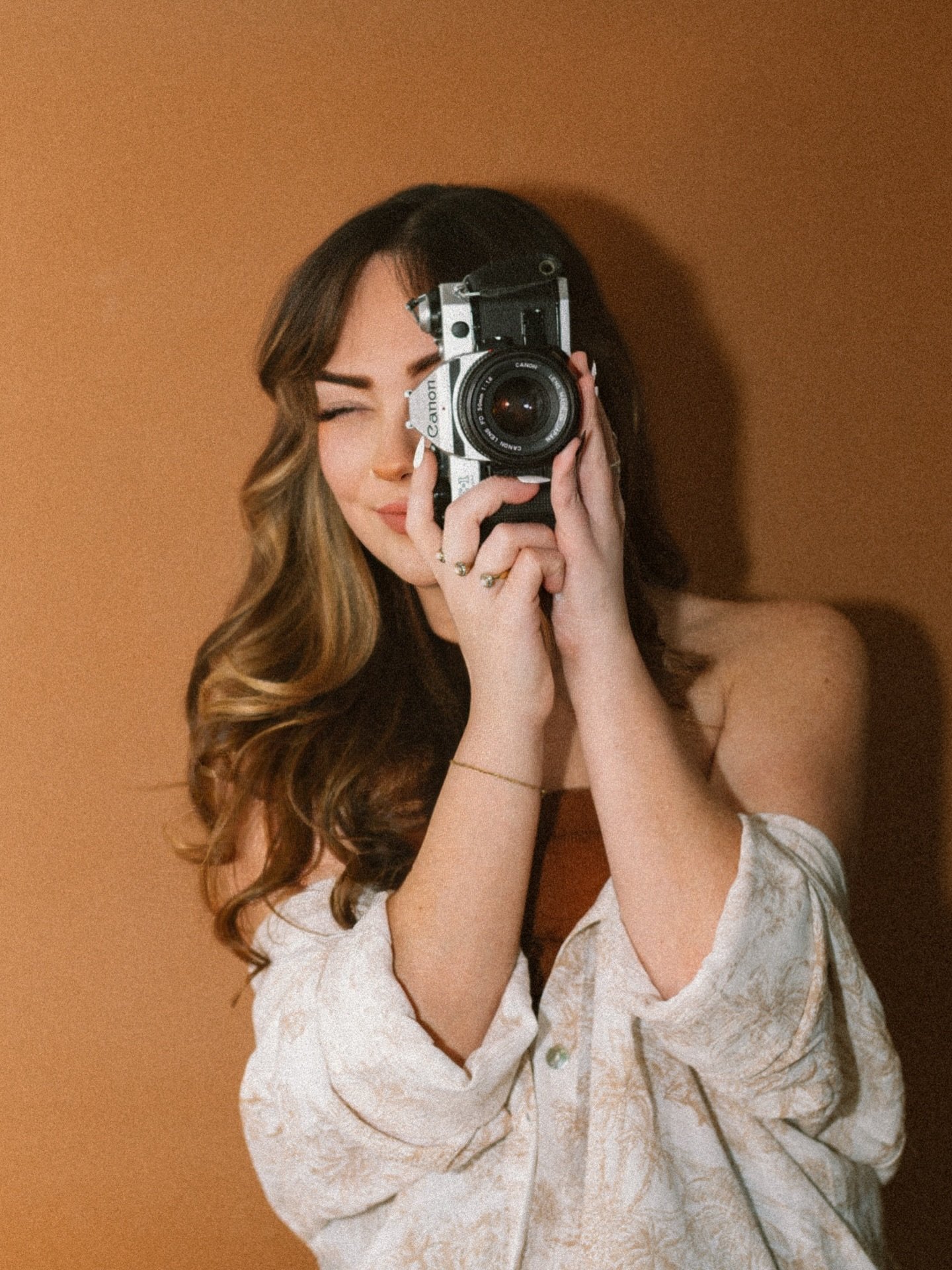 Friendly reminder that there are real humans behind every small business, every portfolio, every menu. Photographers, illustrators, chefs, makers. We&rsquo;re all just out here trying to build something we&rsquo;re proud of, which, if you think about