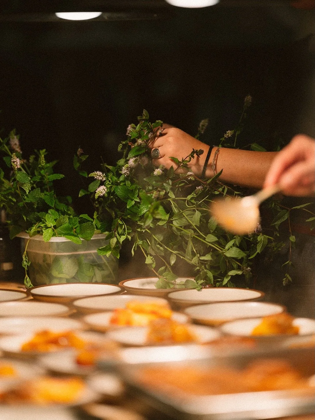 Seasonal hues pair nicely with seasonal crops. 

@tokelandhotel 
@thewanderinggoose 
@bigfoodbiglove